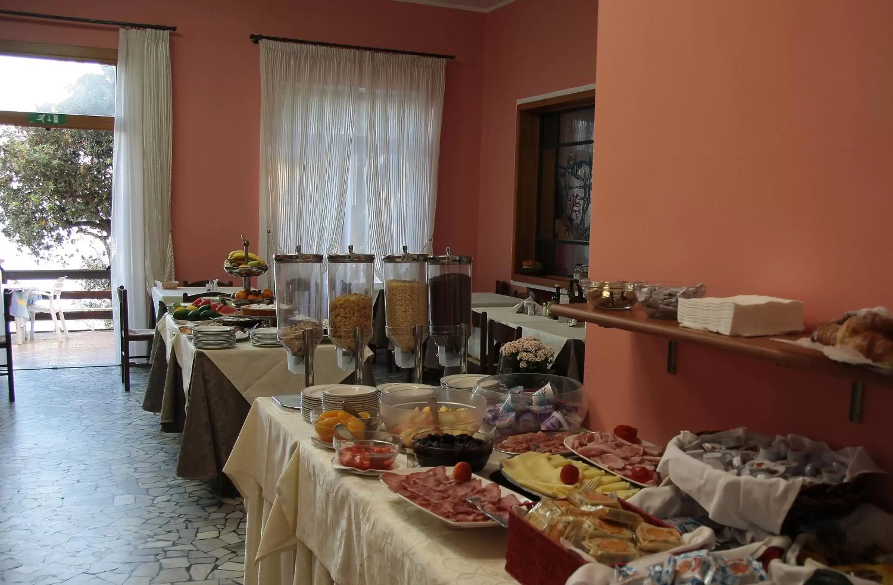 Breakfast, Restaurant/Places to Eat in Hotel Villa Ombrosa