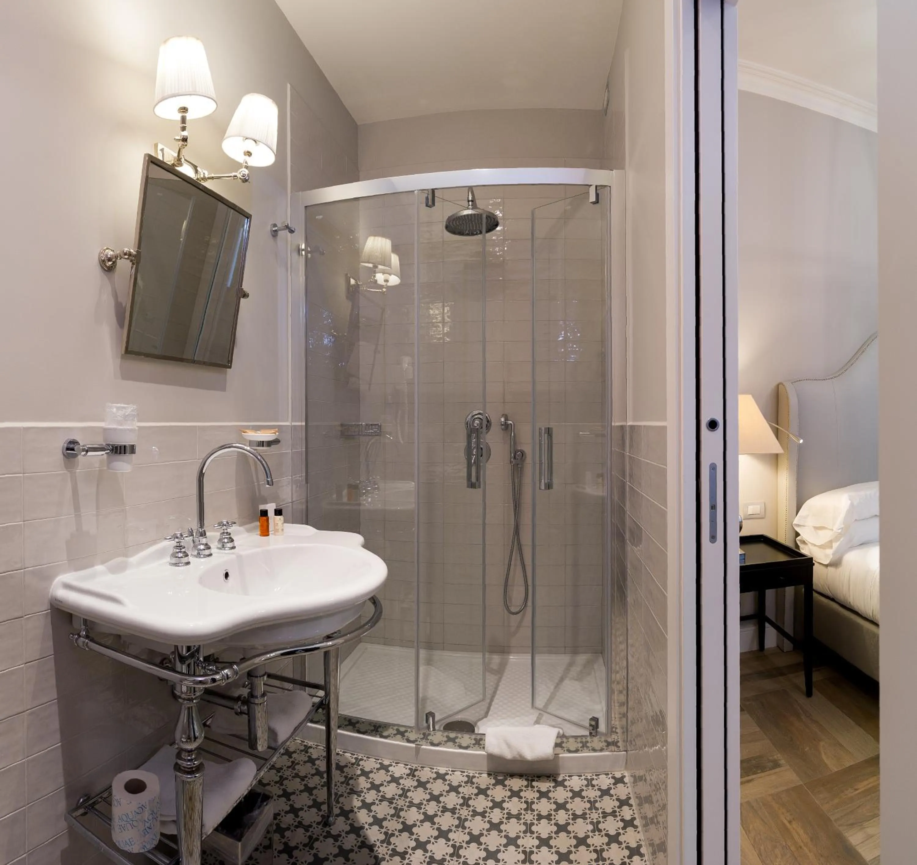 Shower in Deseo Home