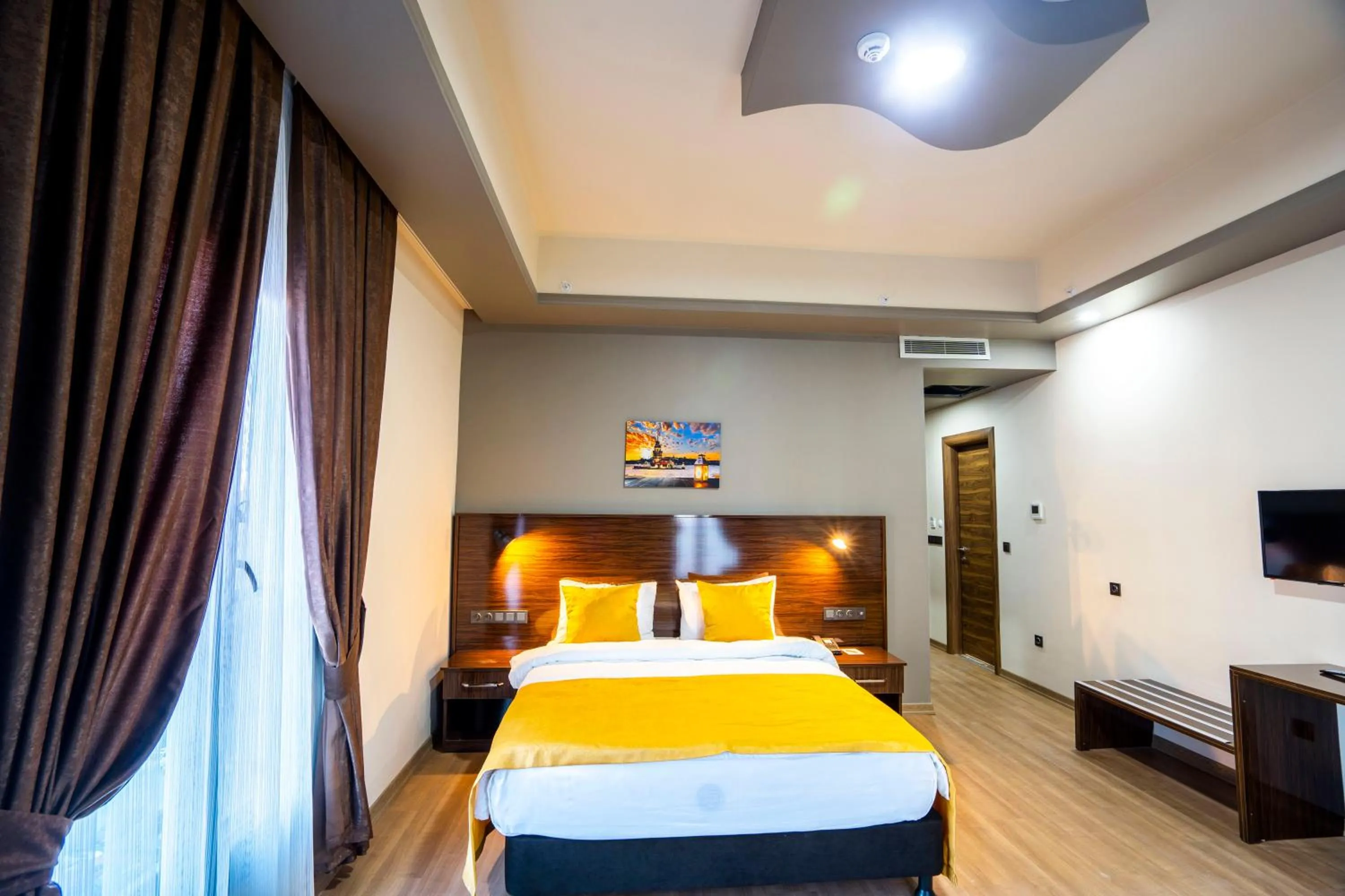 Bed in Mugwort Hotel & Spa