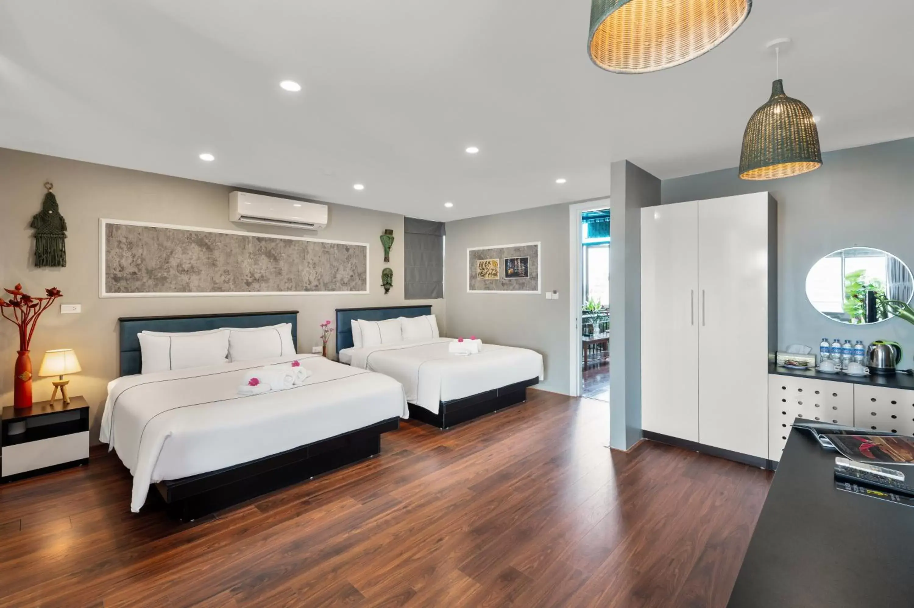 wardrobe, Bed in Golden Sun Hotel wardrobe, Bed in Golden Sun Hotel