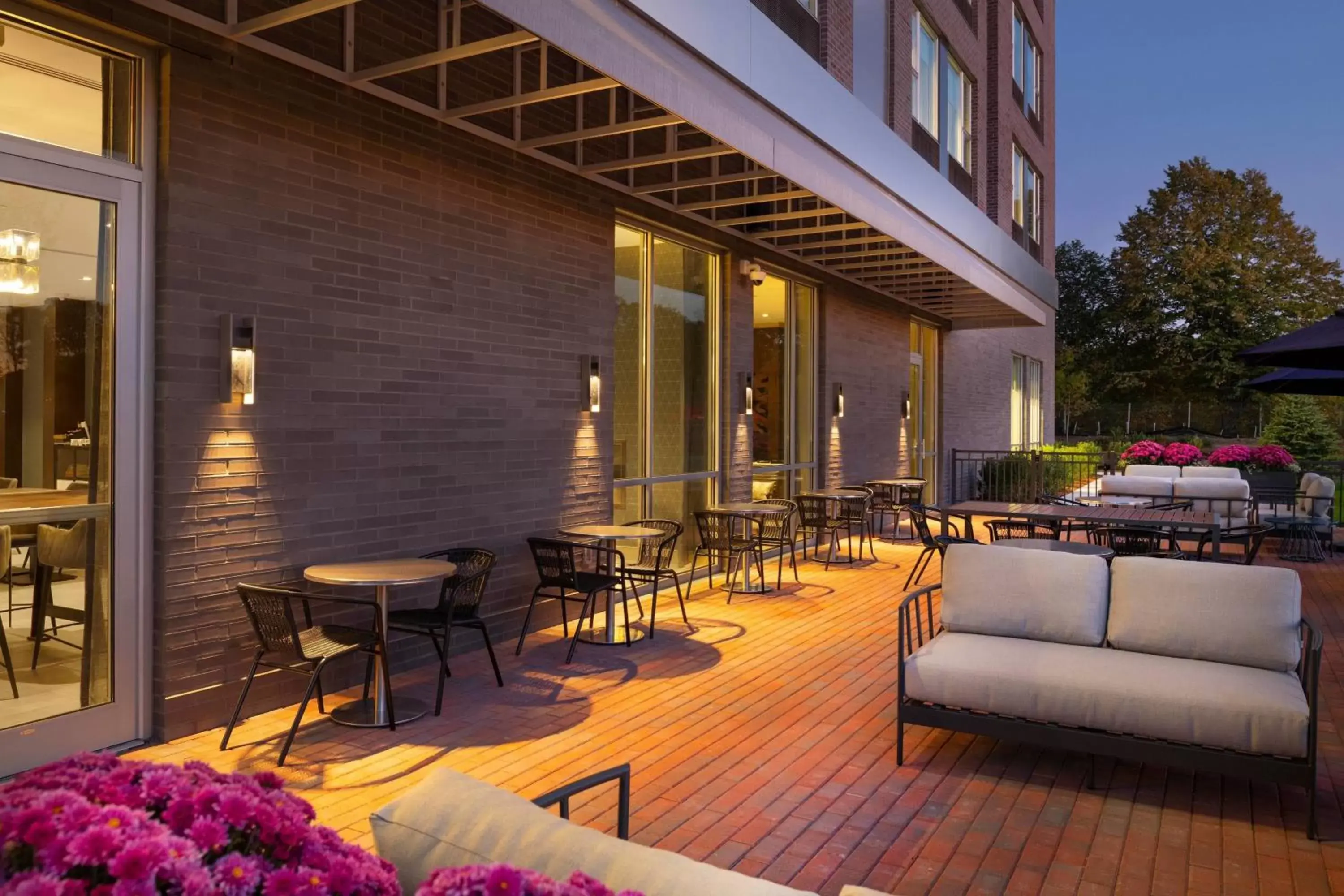 Property building, Restaurant/Places to Eat in Residence Inn by Marriott Boston Natick