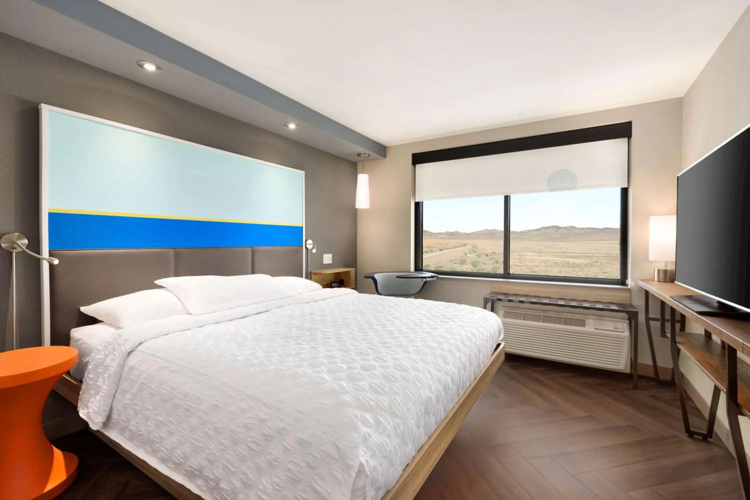 Bedroom, Bed in Tru By Hilton Las Vegas Airport NV
