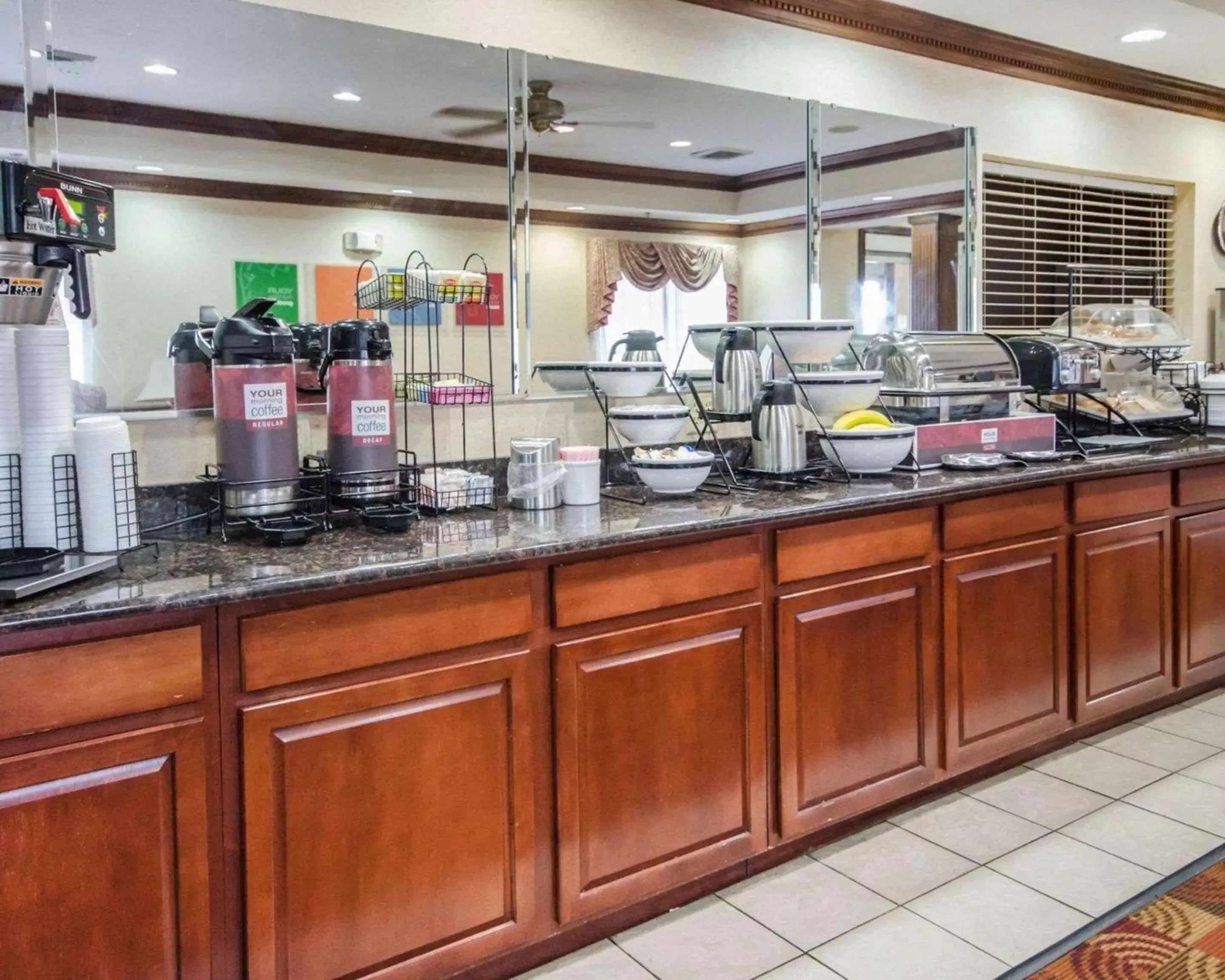 Restaurant/places to eat, Food in Comfort Inn Henderson