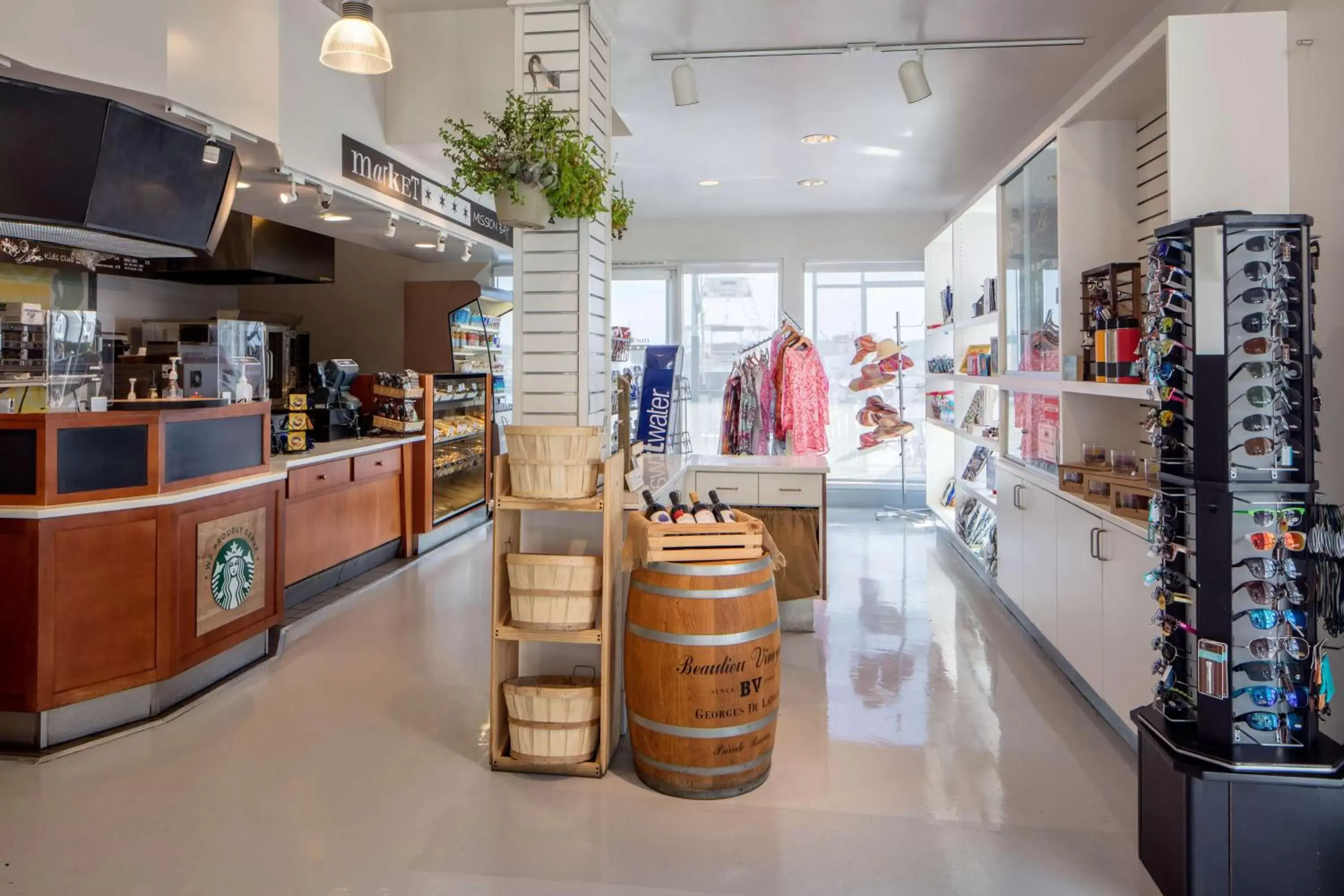 Restaurant/places to eat in Hyatt Regency Mission Bay Spa and Marina Restaurant/places to eat in Hyatt Regency Mission Bay Spa and Marina