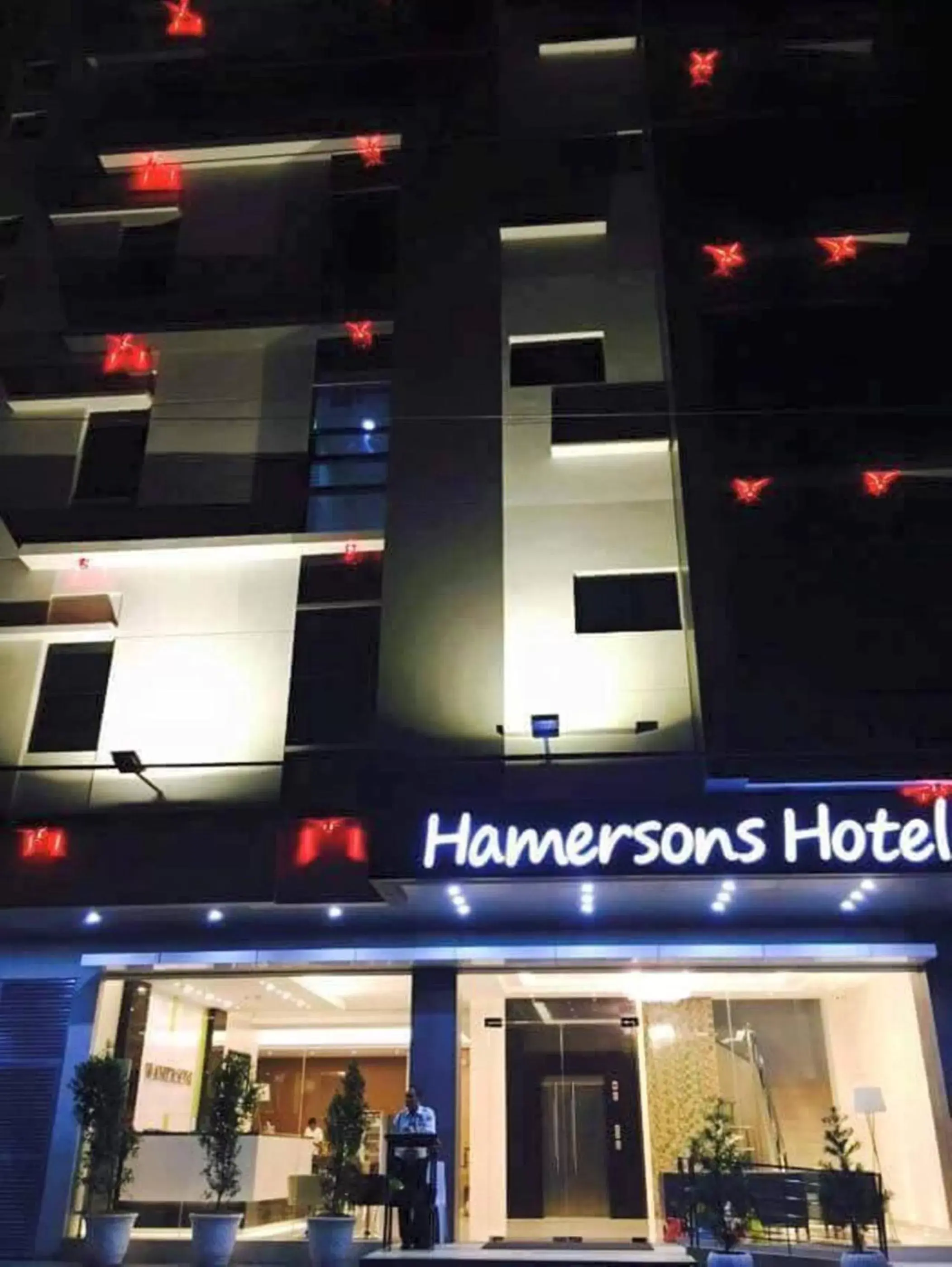 Facade/entrance, Property Building in Hamersons Hotel