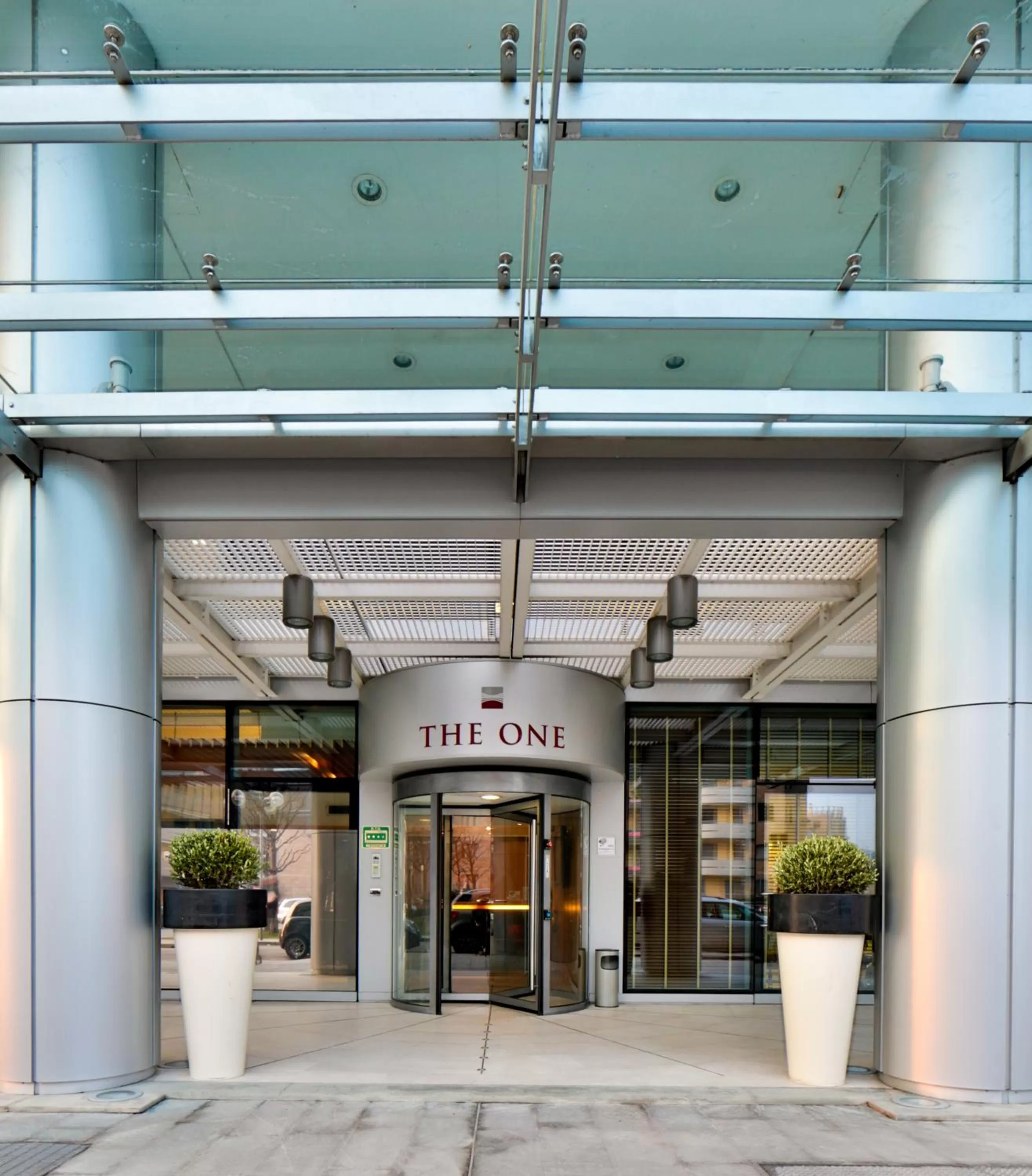 Facade/entrance in UNA Hotels The One Milano Hotel & Residence