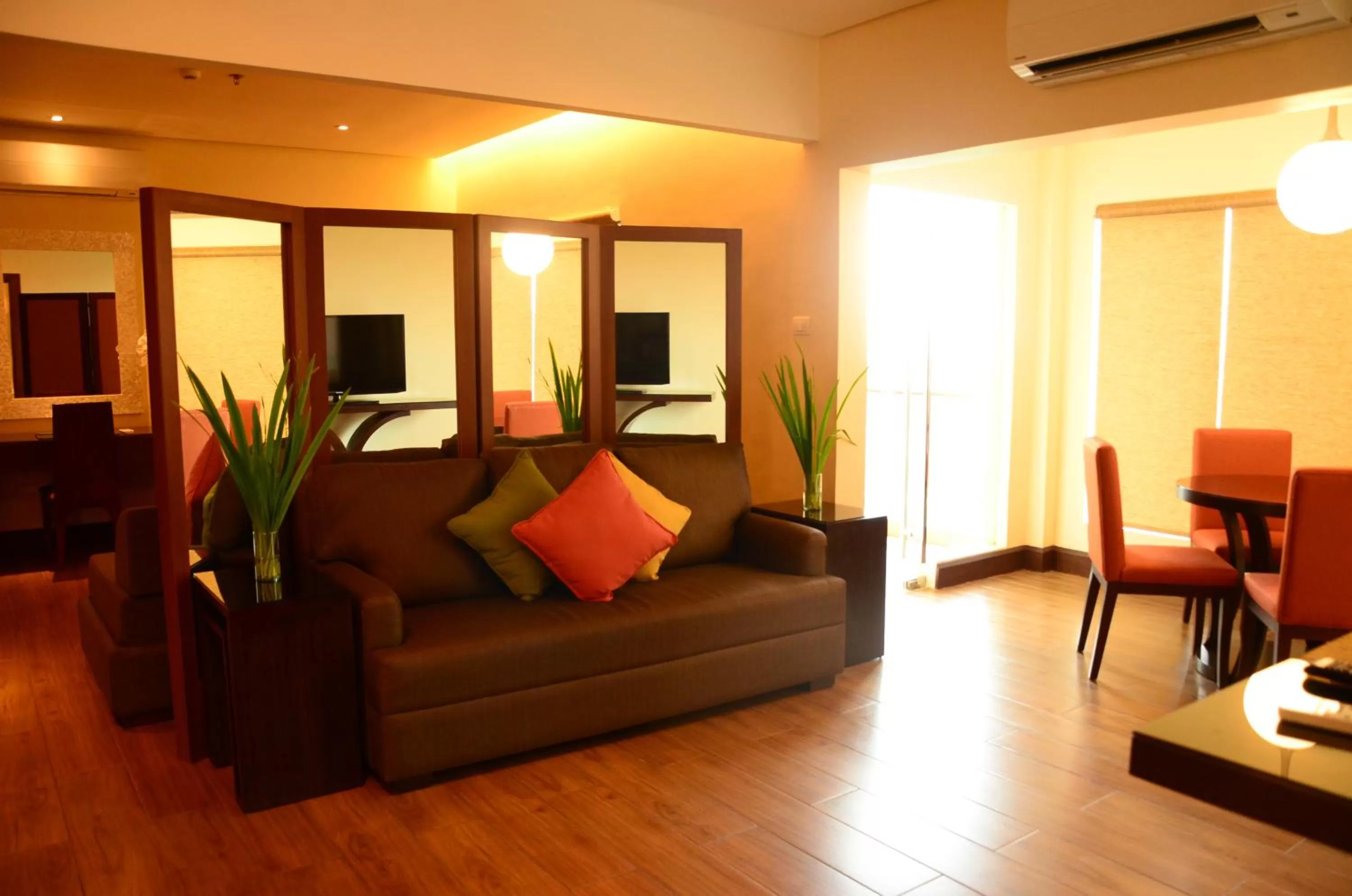 Living room in Hotel Monticello Tagaytay