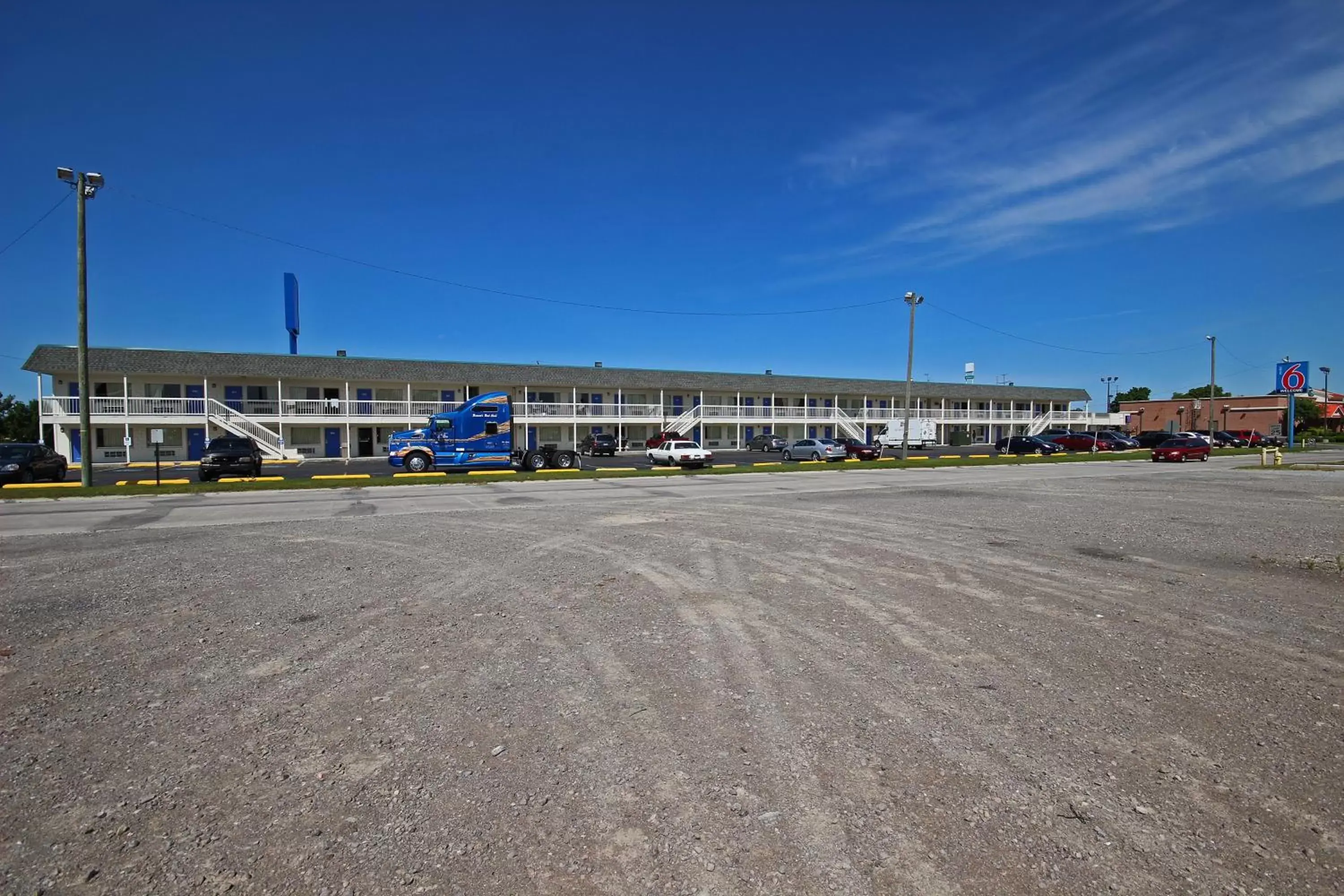 Facade/entrance, Property Building in Motel 6-Lima, OH