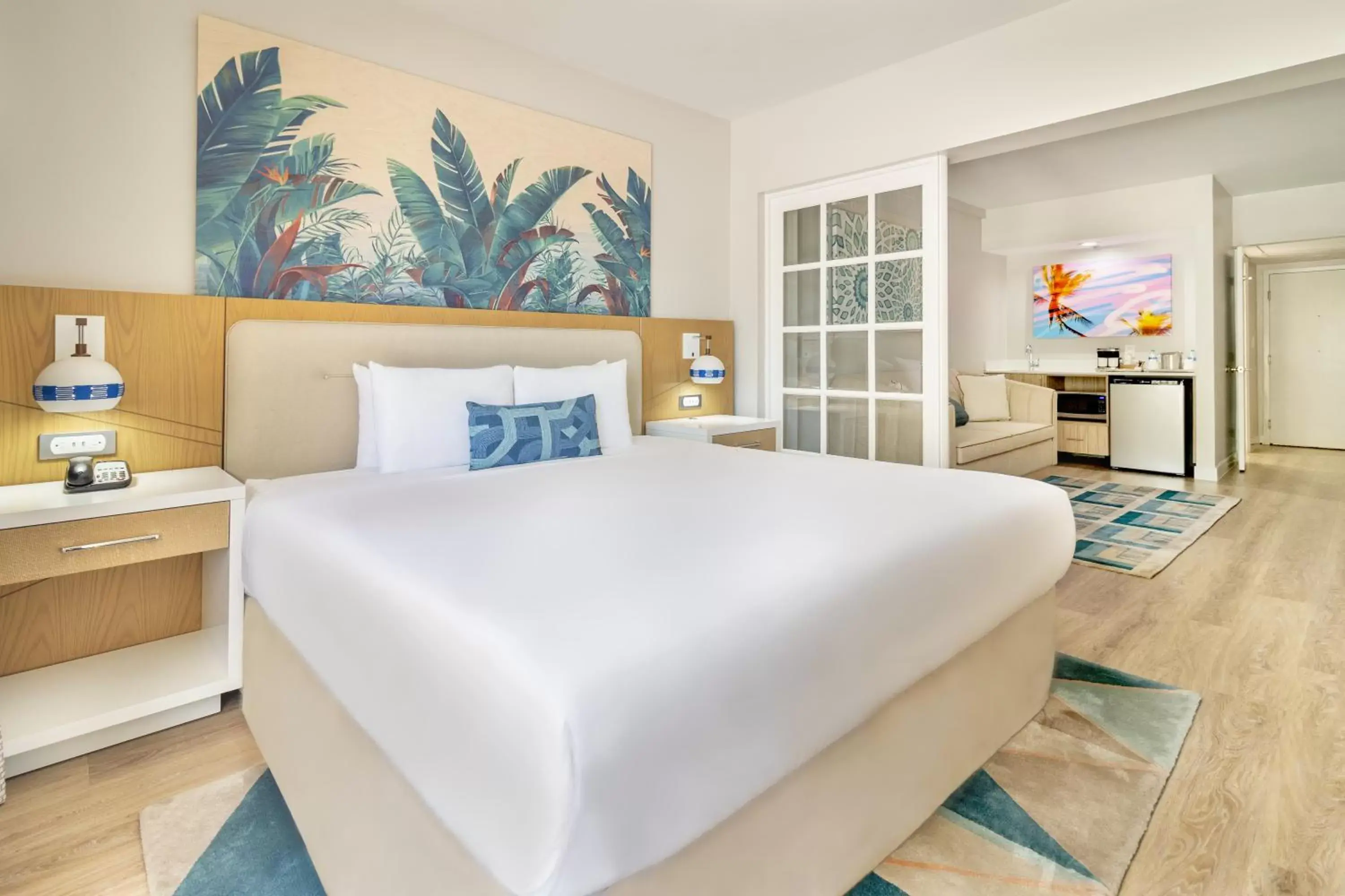 Bed in Radisson Resort Miami Beach