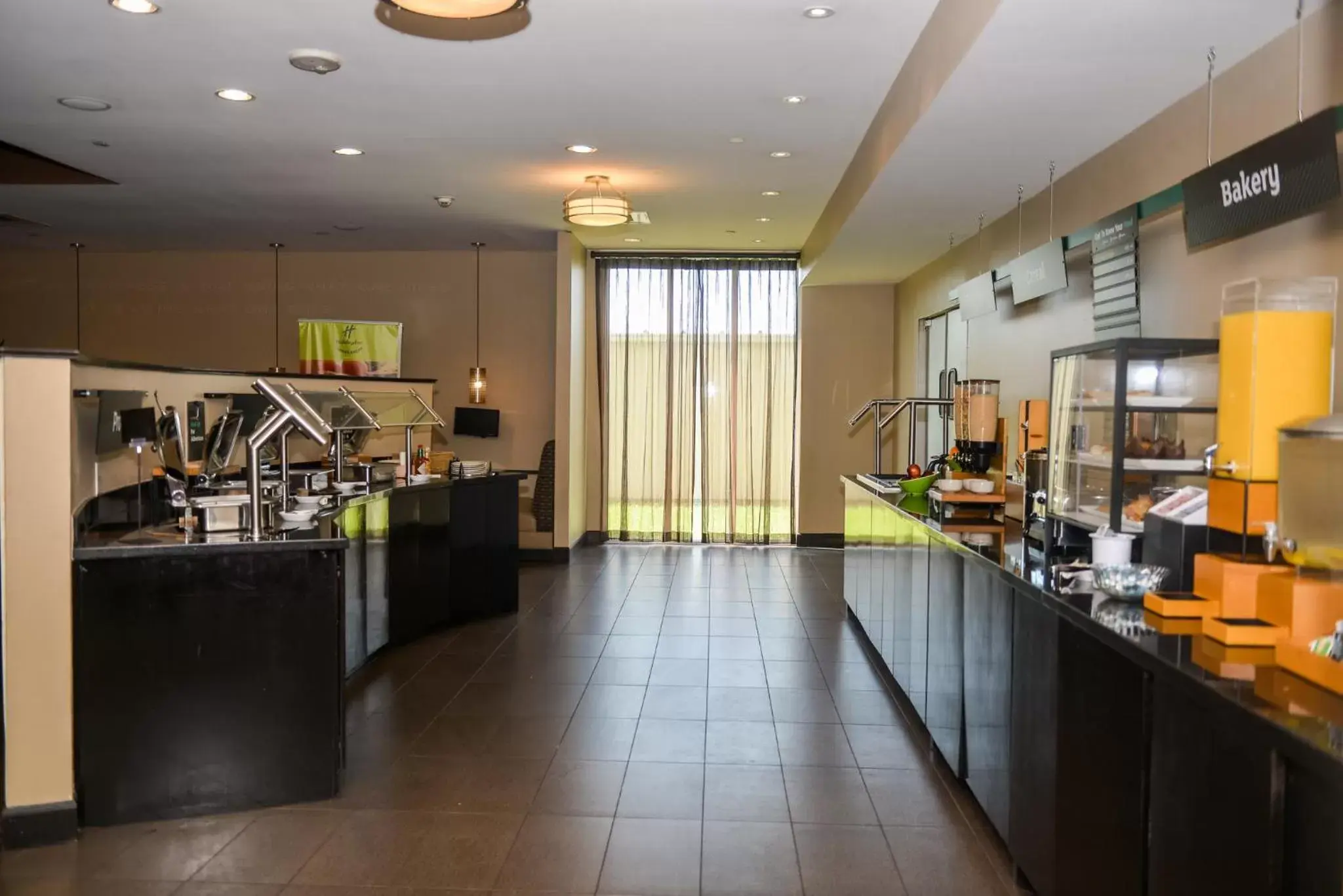 Breakfast, Restaurant/Places to Eat in Holiday Inn Hammond, an IHG Hotel