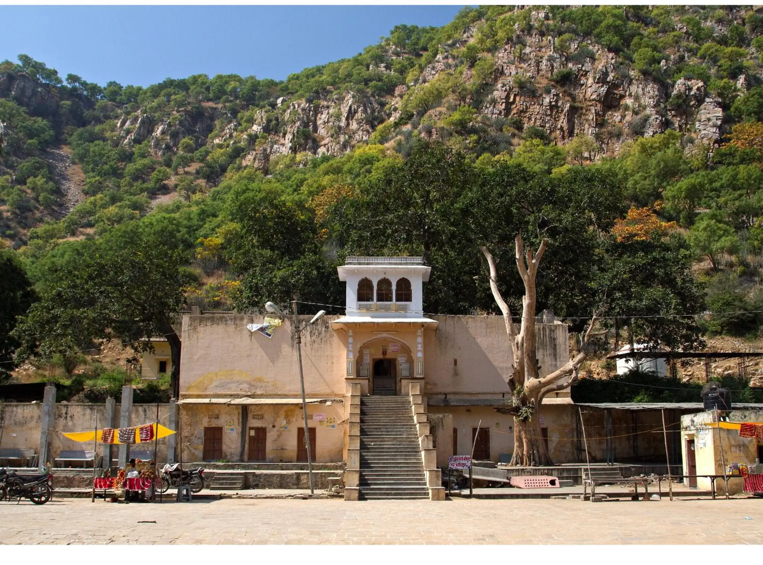 Property Building in Ramgarh Lodge, Jaipur – IHCL SeleQtions Property Building in Ramgarh Lodge, Jaipur – IHCL SeleQtions