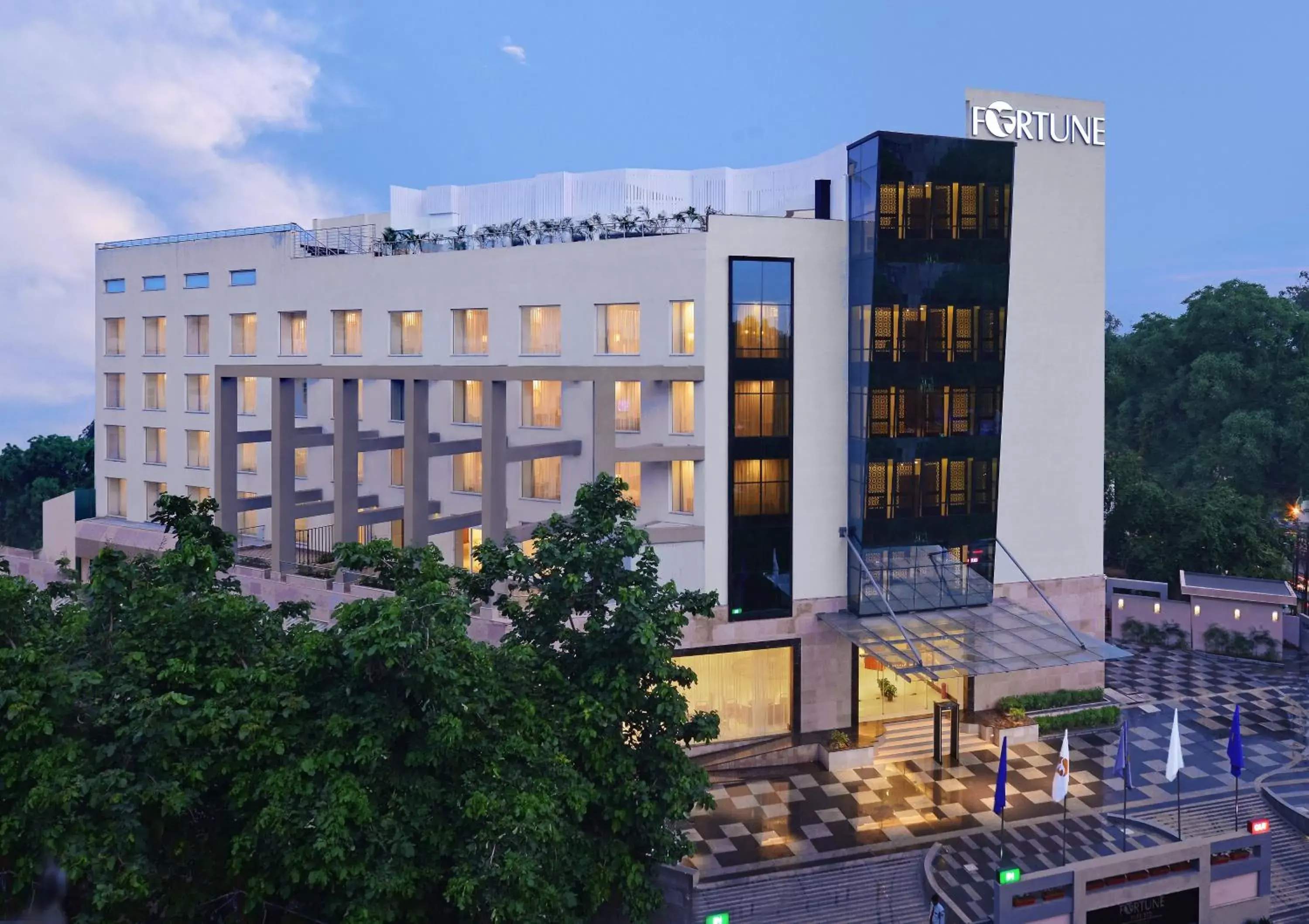 Facade/entrance in Fortune Park BBD, Lucknow - Member ITC Hotels' Group Facade/entrance in Fortune Park BBD, Lucknow - Member ITC Hotels' Group