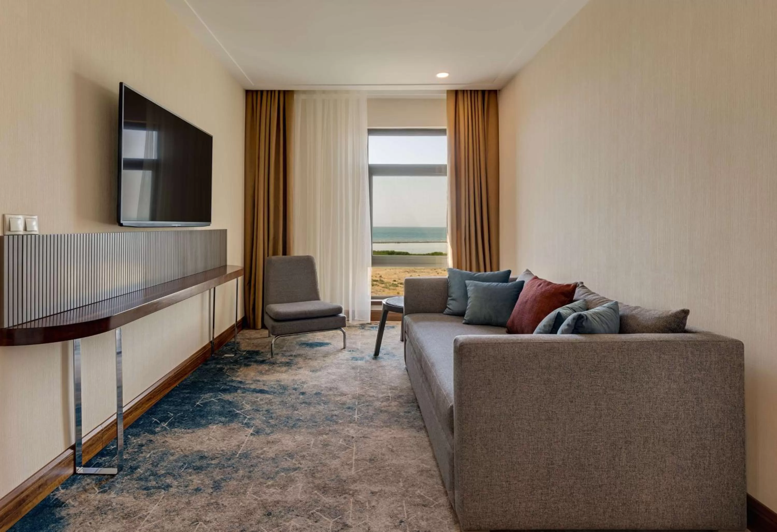 Living room in Doubletree by Hilton Van