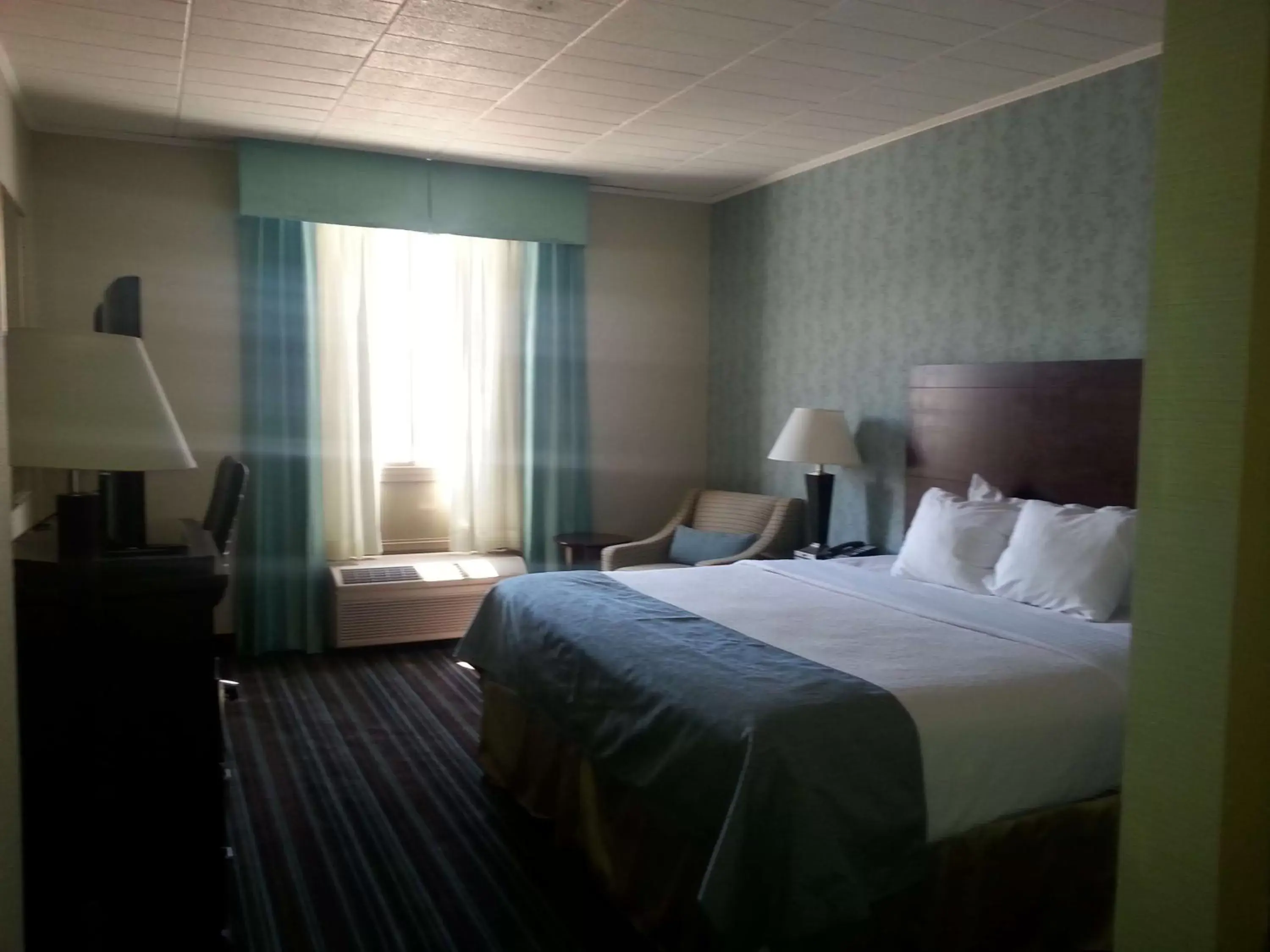 Photo of the whole room, Bed in Best Western PLUS Lockport