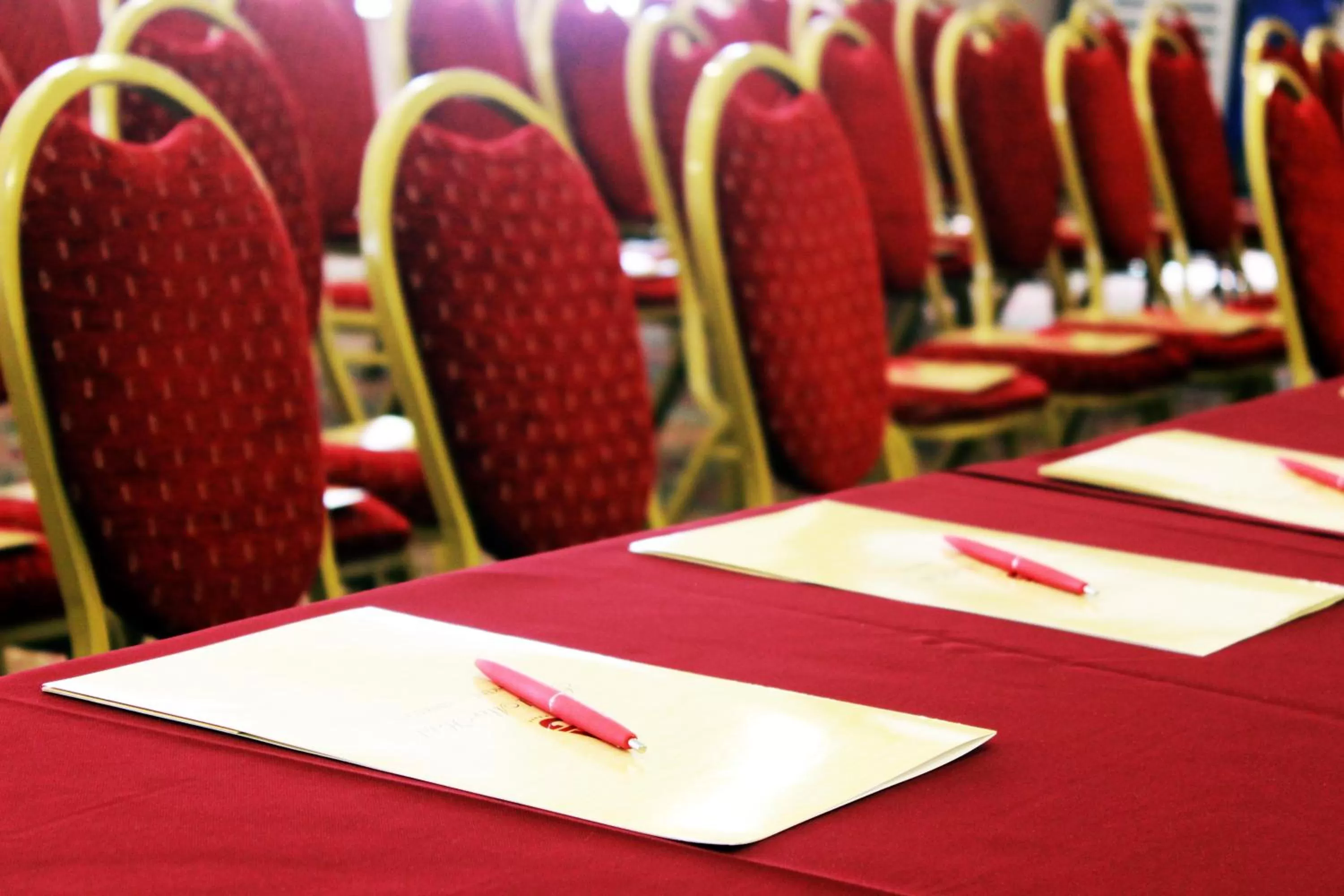 Business facilities in Grand Mir Hotel