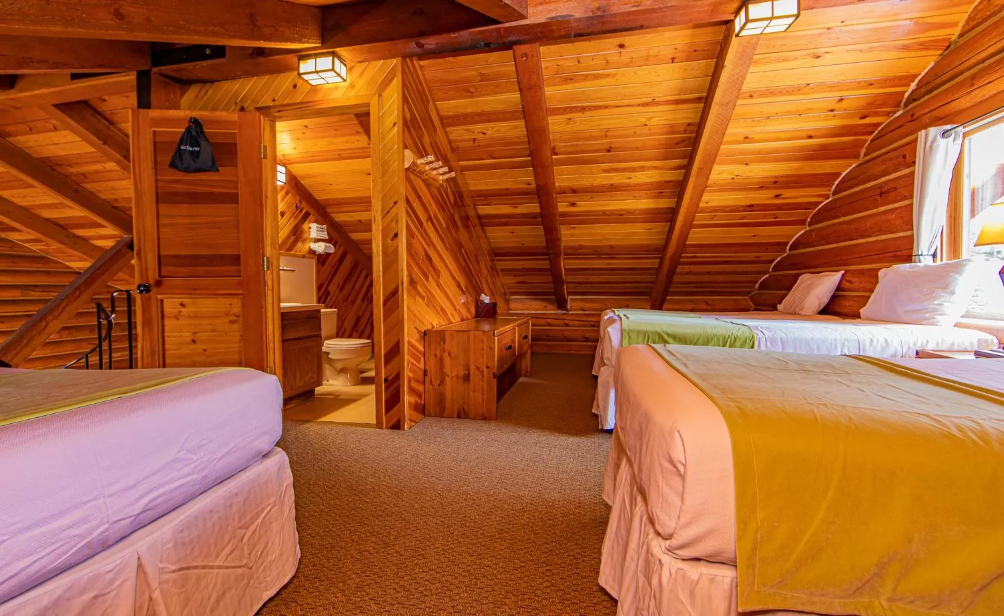 Bed in Cooper Spur Mountain Resort