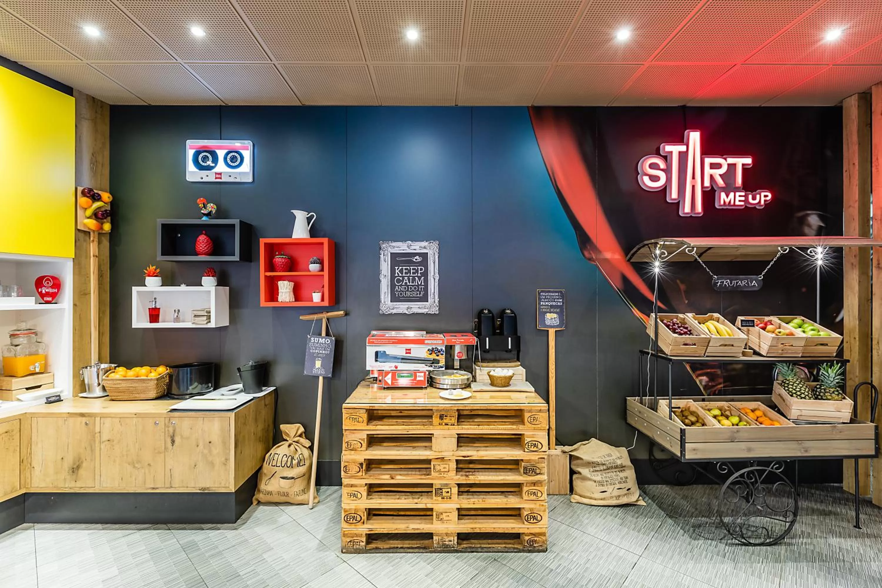 Restaurant/places to eat in Hotel ibis Porto Gaia