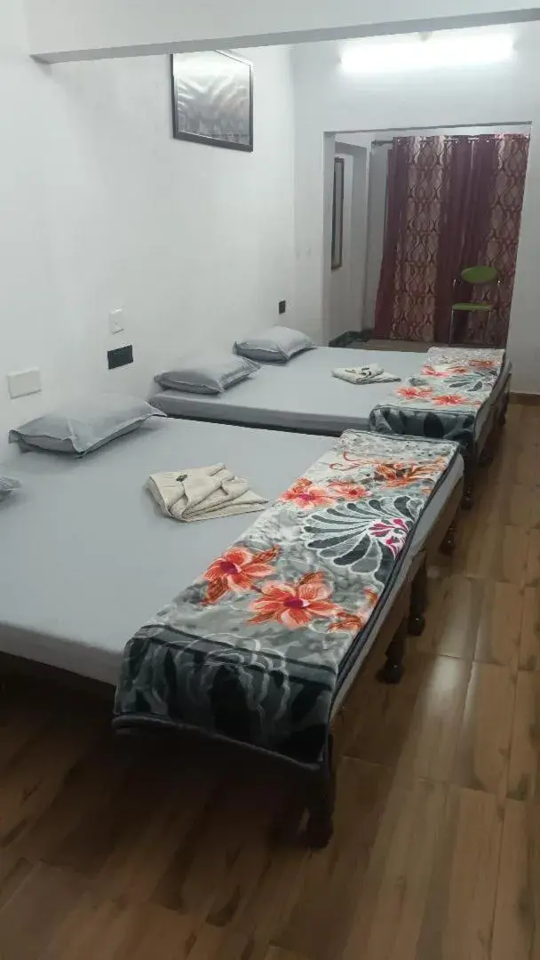 Property building, Bed in Jag Niwas Guest House & pure veg restaurant Property building, Bed in Jag Niwas Guest House & pure veg restaurant