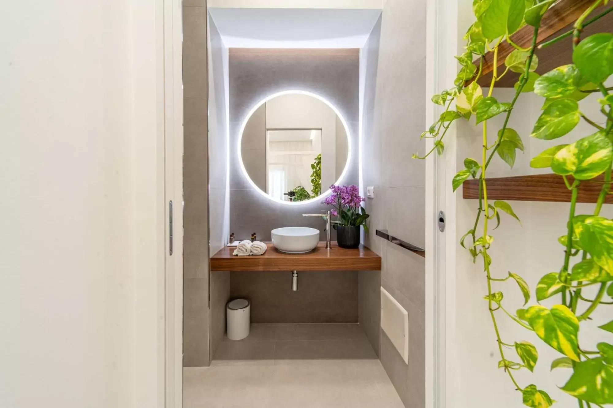 Toilet, Bathroom in Daline Holiday Rooms