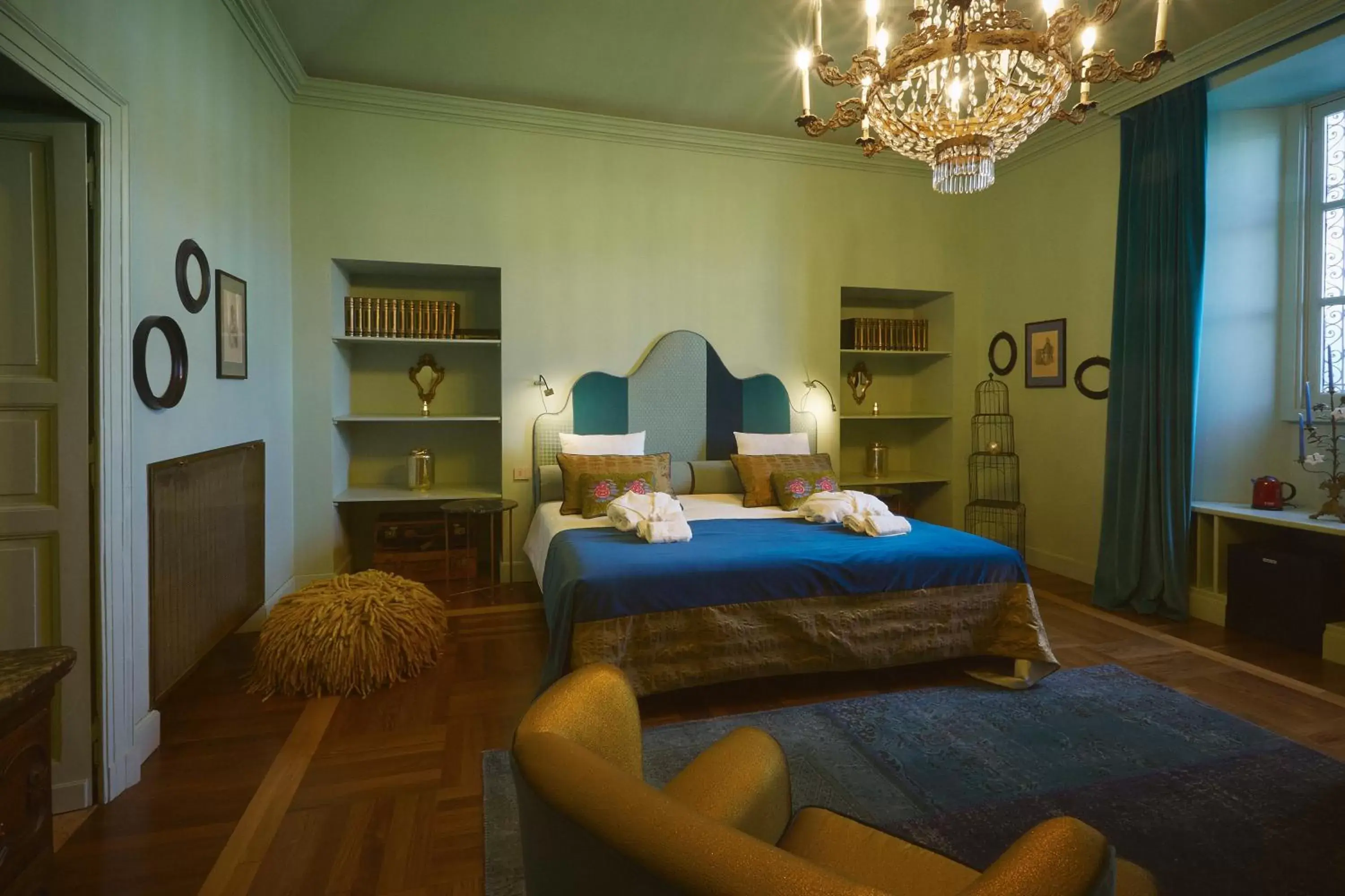 Deluxe King Room in Look To Deluxe King Room in Look To