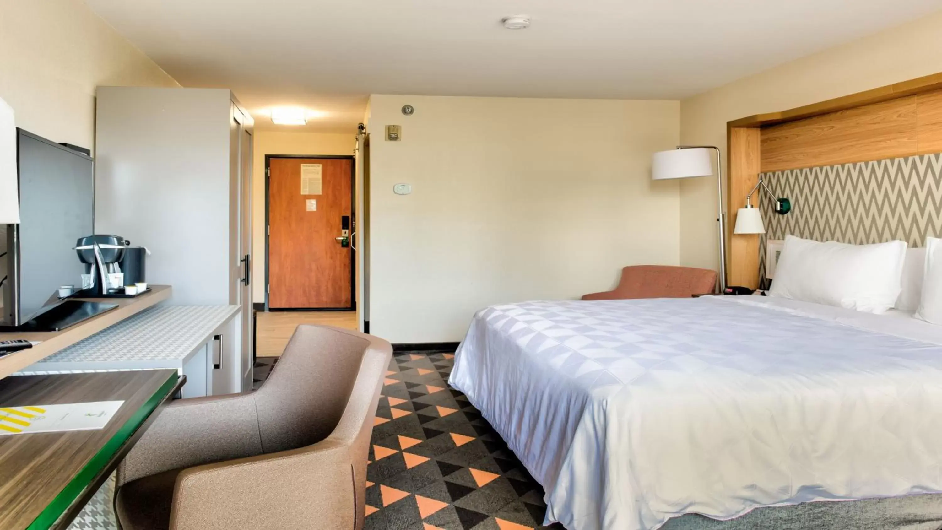 Bed in Holiday Inn & Suites Phoenix-Mesa-Chandler, an IHG Hotel
