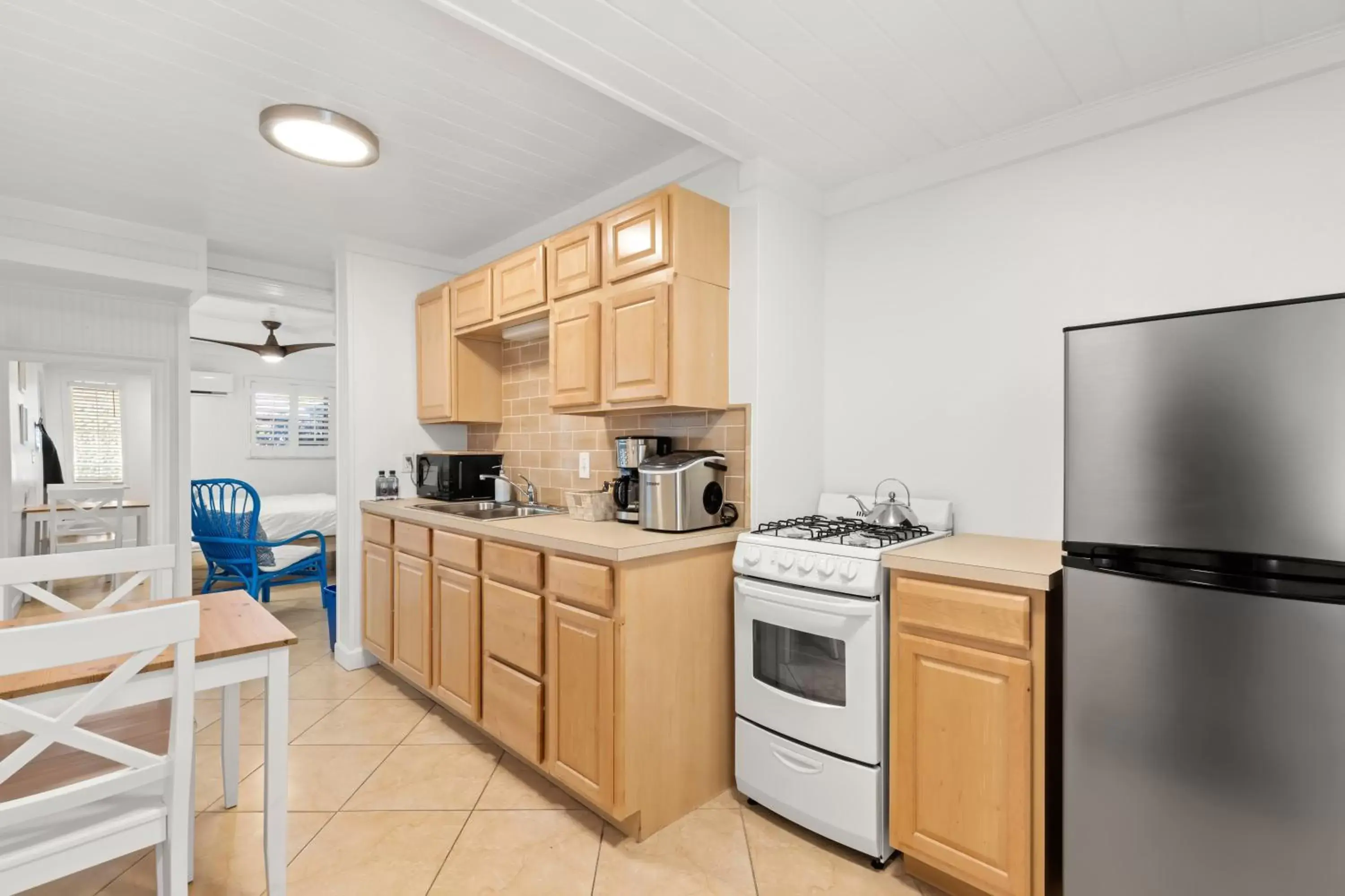 Kitchen or kitchenette, Kitchen/Kitchenette in Inn on the Beach