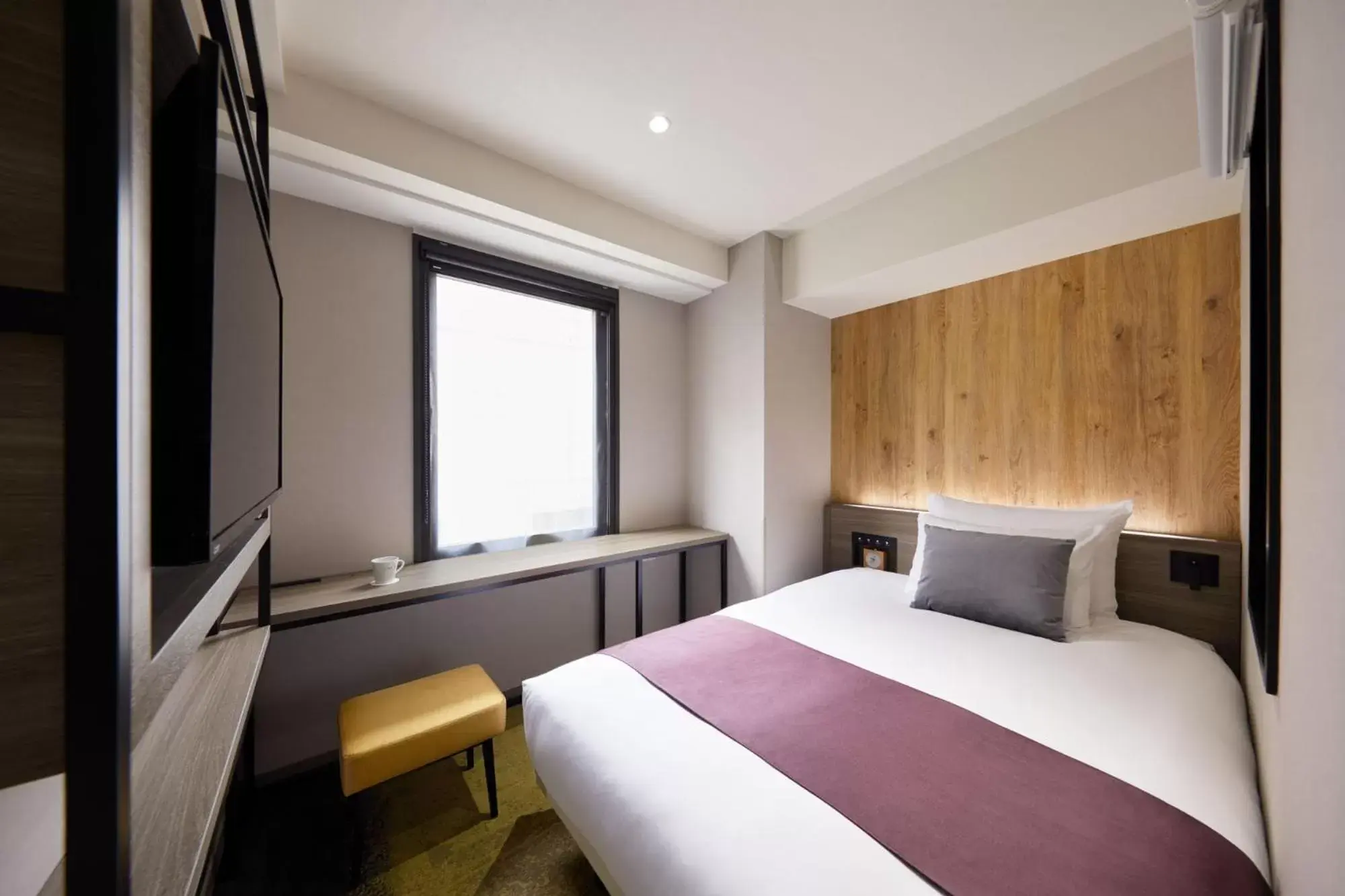 Bed in the b ochanomizu Bed in the b ochanomizu