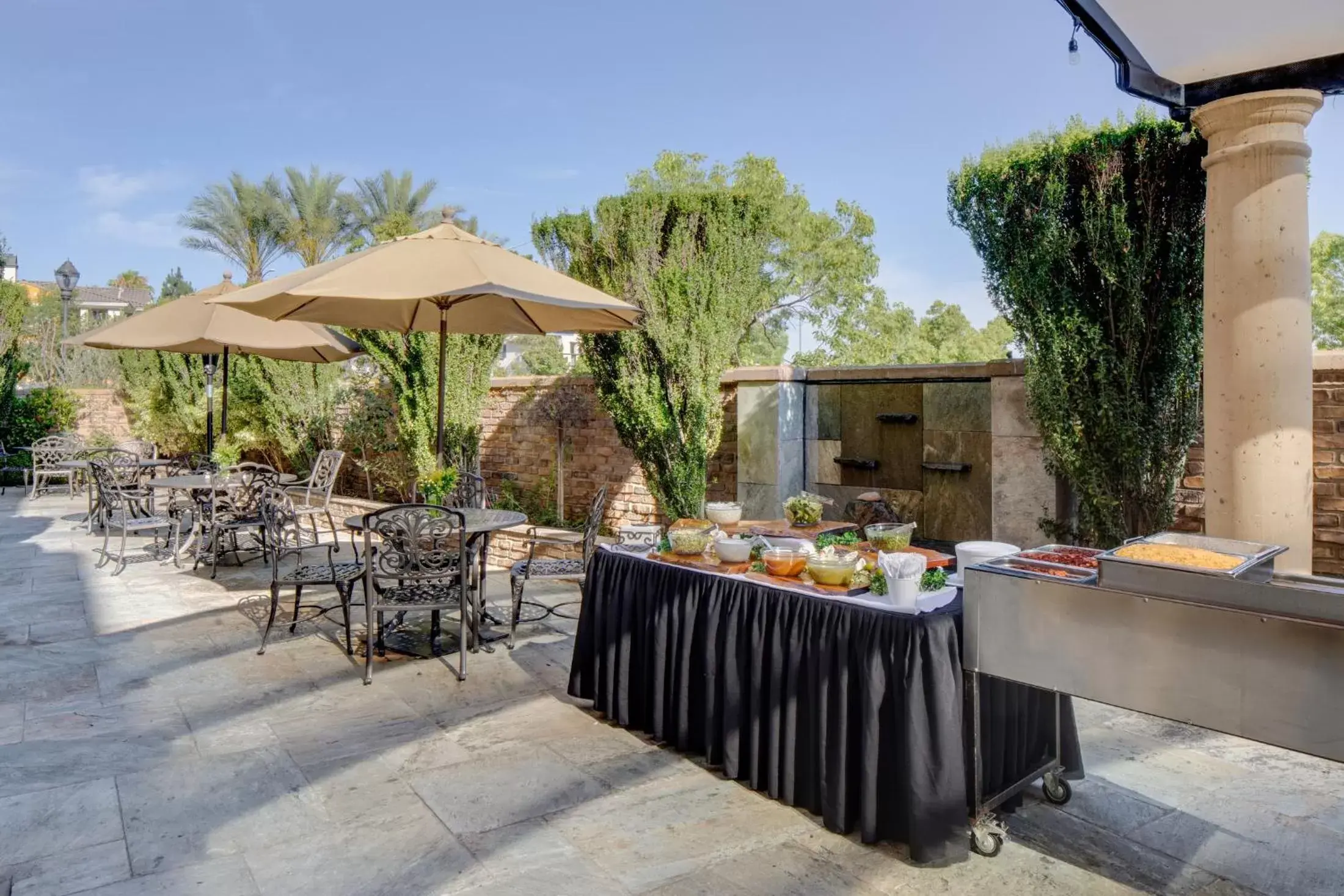 Food and drinks in Ayres Hotel & Spa Moreno Valley/Riverside Food and drinks in Ayres Hotel & Spa Moreno Valley/Riverside