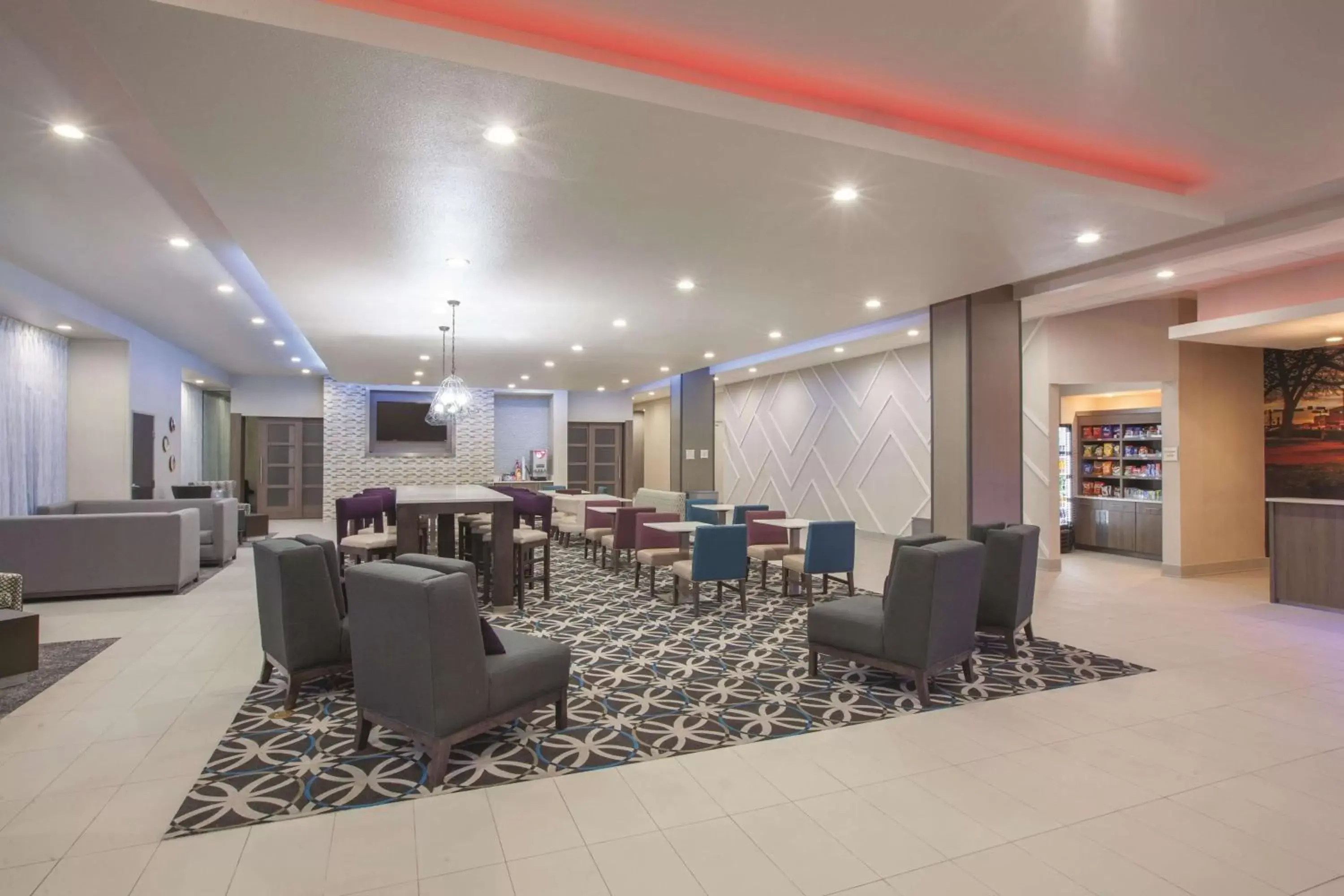 Lobby or reception in La Quinta by Wyndham San Marcos Outlet Mall