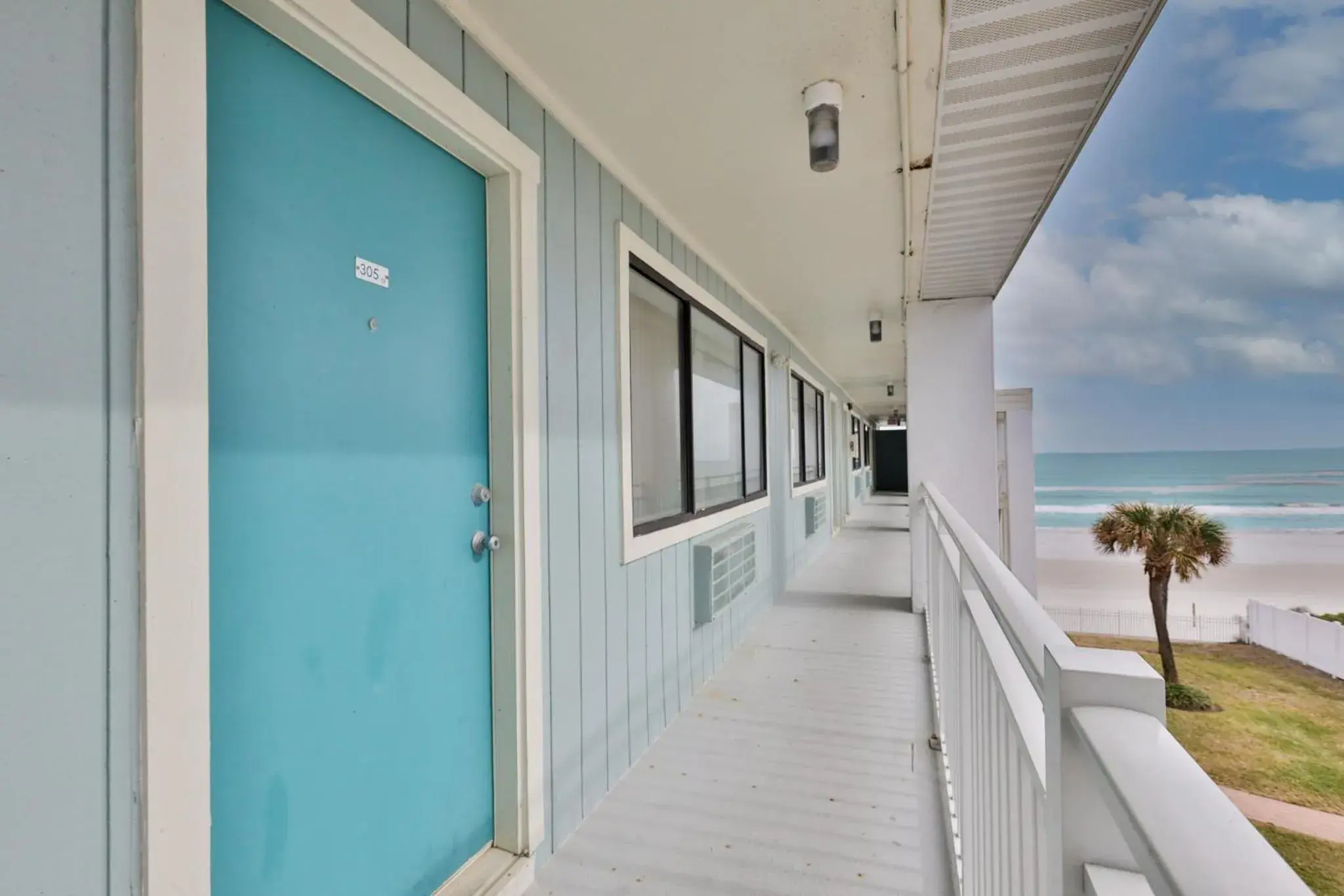 Balcony/Terrace in Coastal Waters