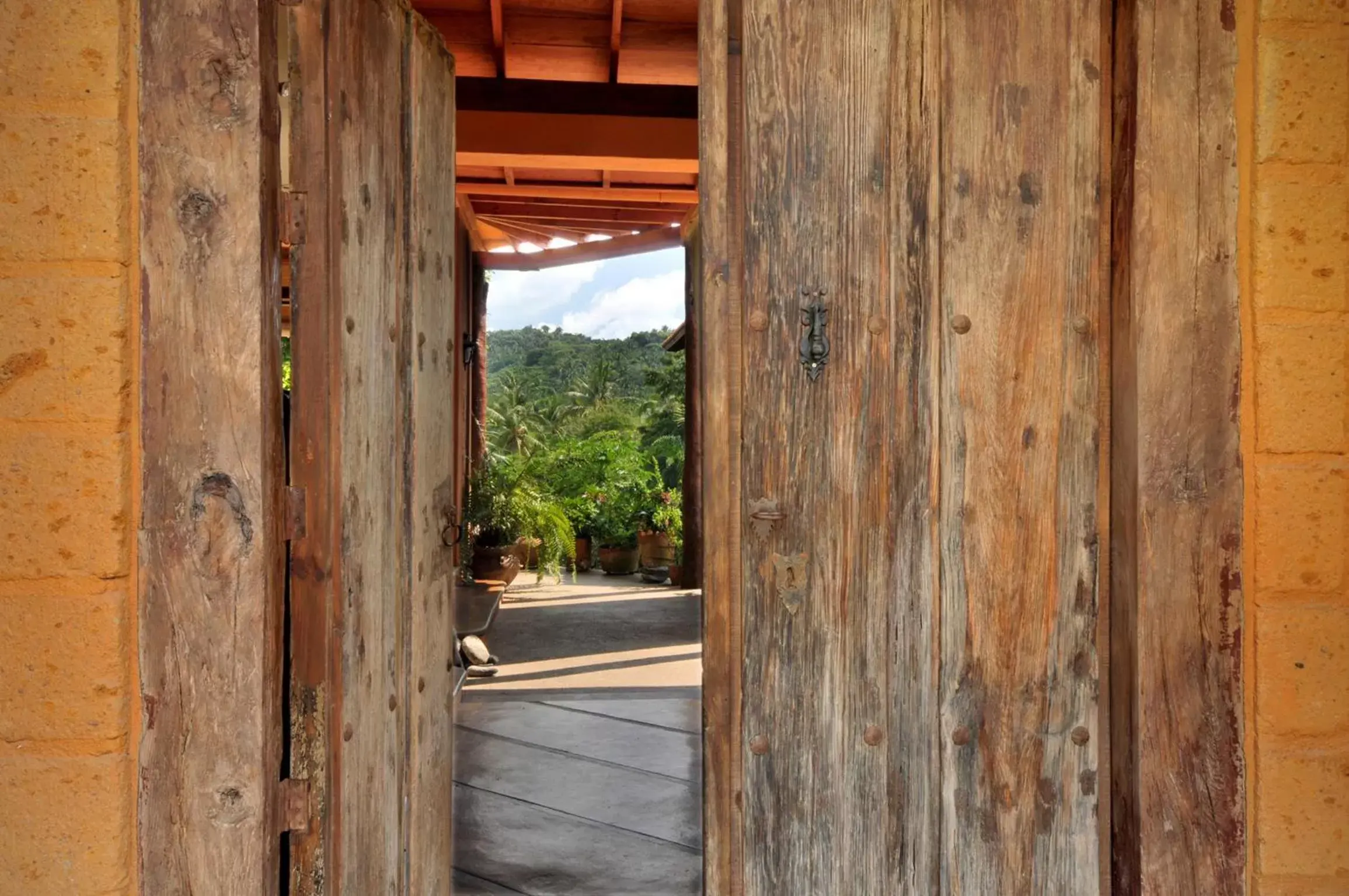 Facade/entrance in Hotel Casa San Pancho