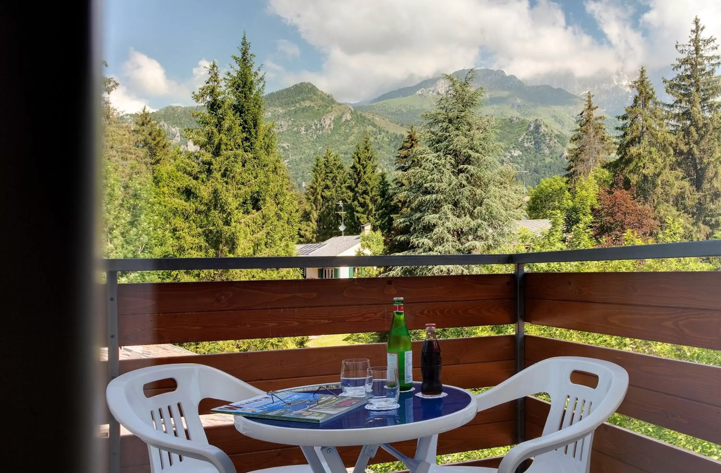 Balcony/Terrace, Mountain View in Grand Hotel Presolana