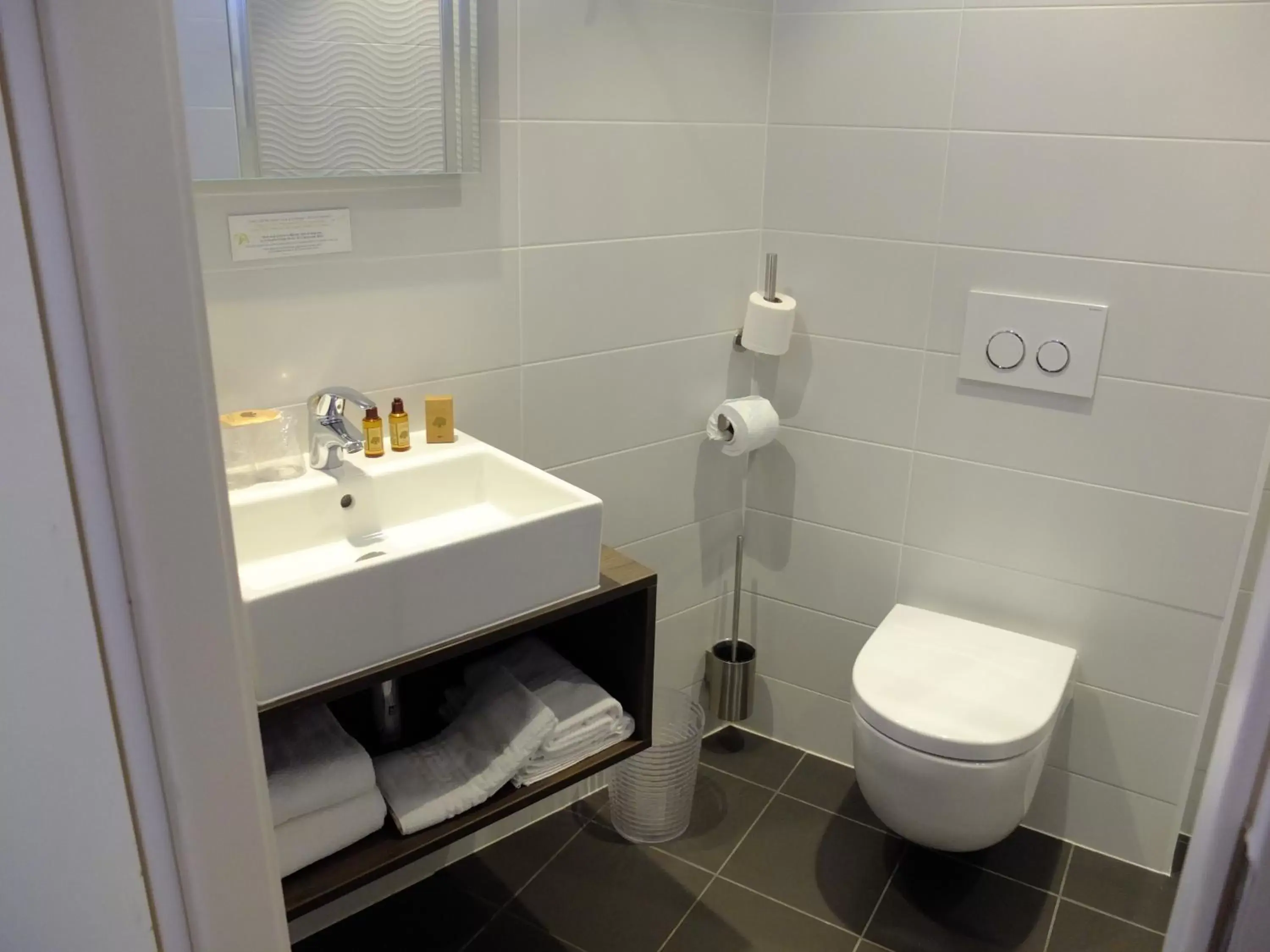 Toilet, Bathroom in Hotel de Flore