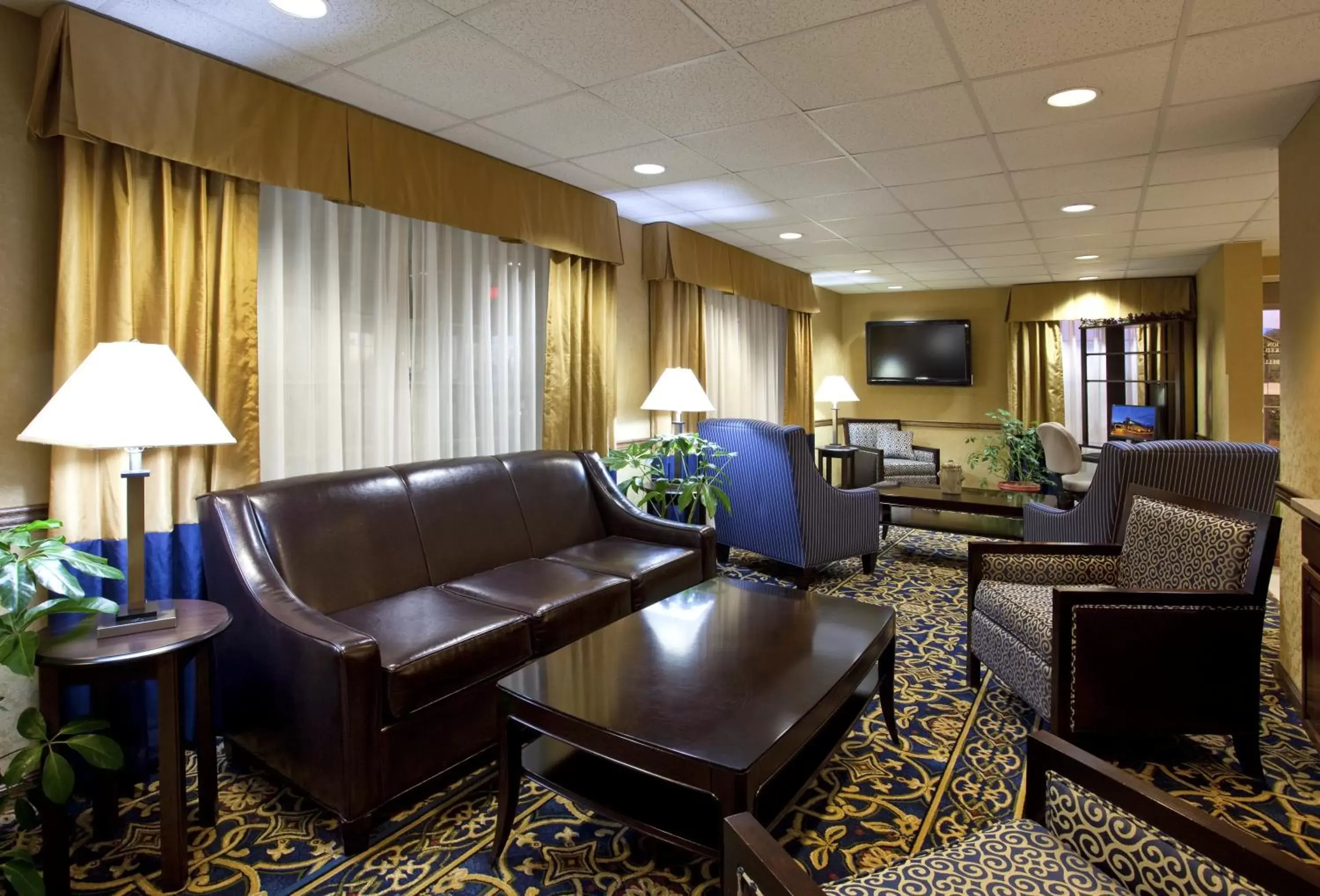 Property building, Lobby/Reception in Holiday Inn Express Hotel & Suites Delaware-Columbus Area, an IHG Hotel