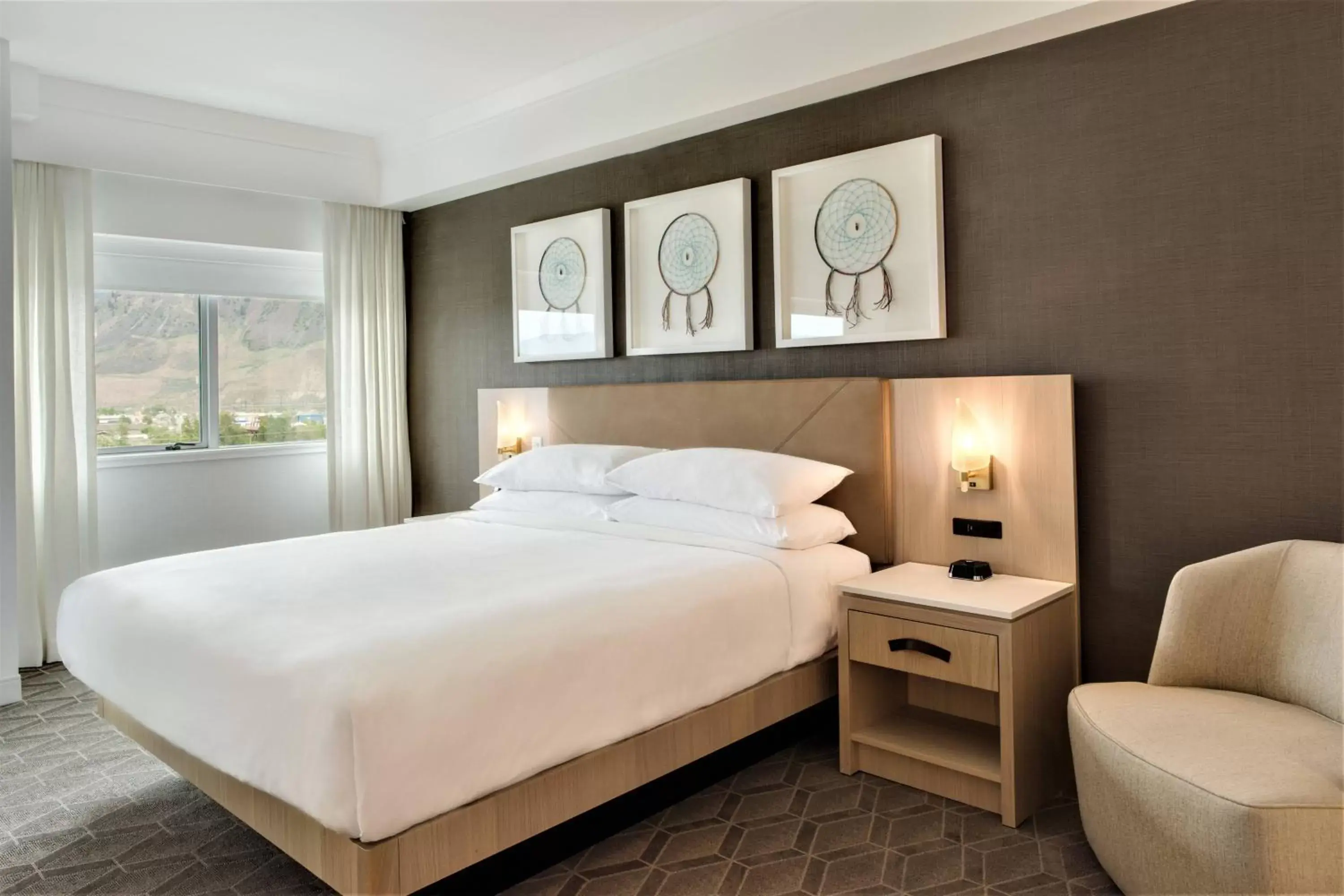 Bedroom, Bed in Delta Hotels by Marriott Kamloops