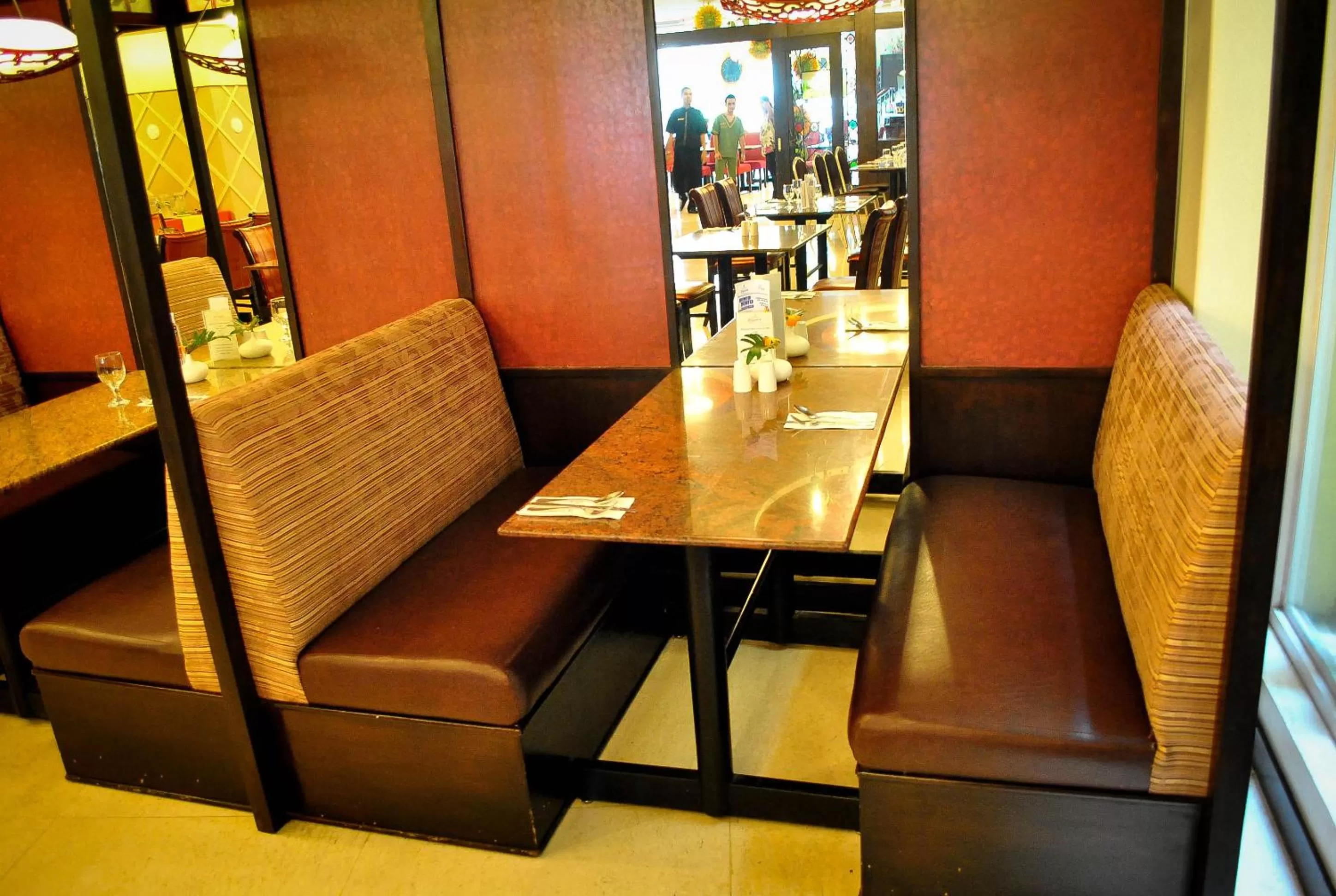 Restaurant/places to eat in Hotel Elizabeth Cebu