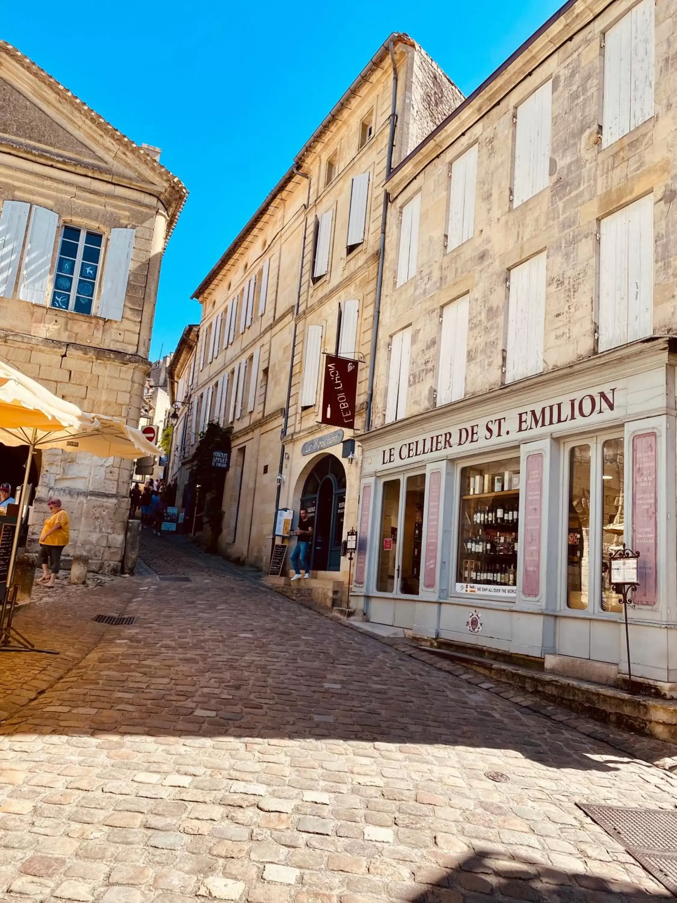 Restaurant/places to eat, Property Building in Maison De La Tour