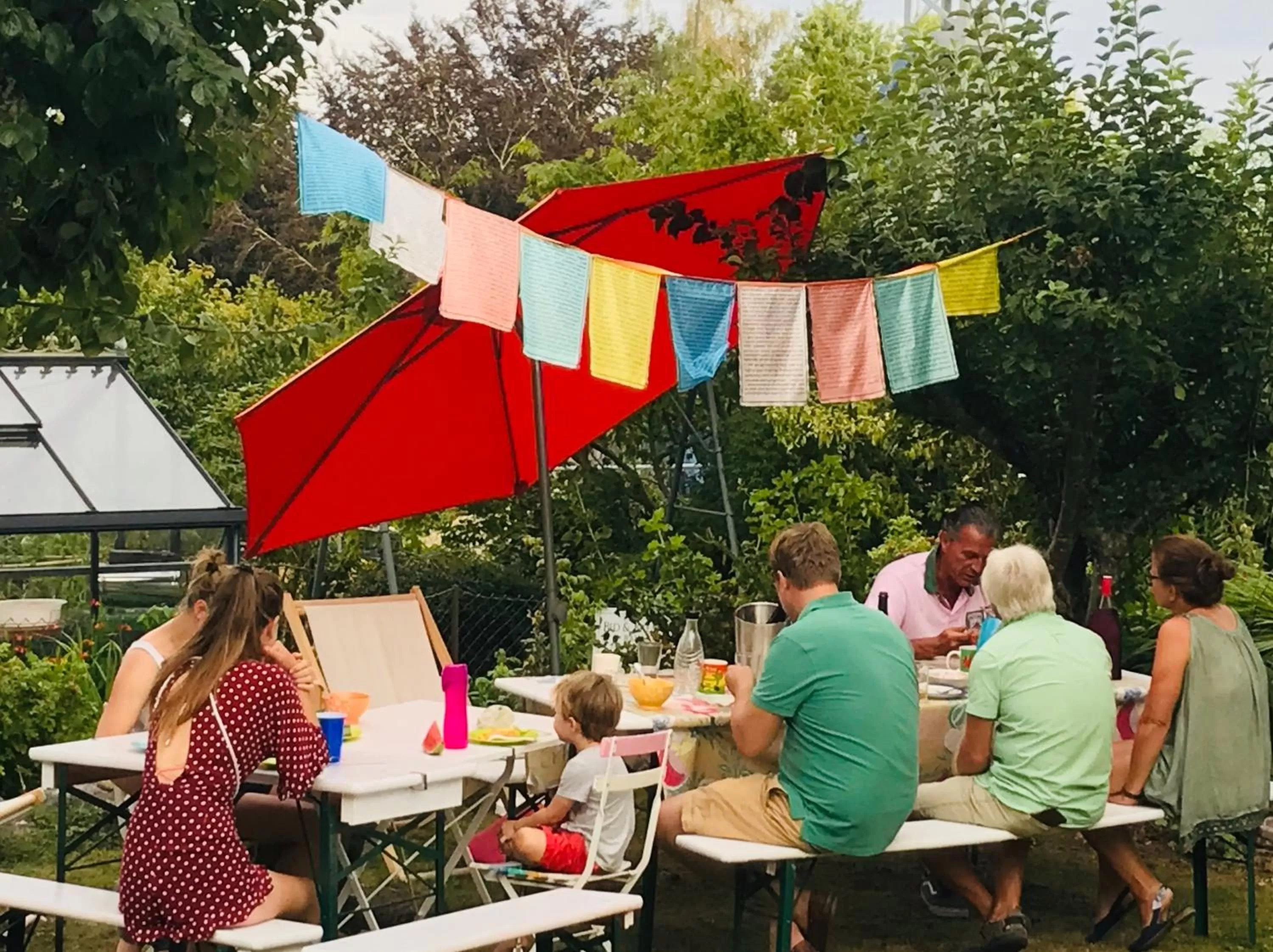 Garden in Bed and Breakfast Bavaria München