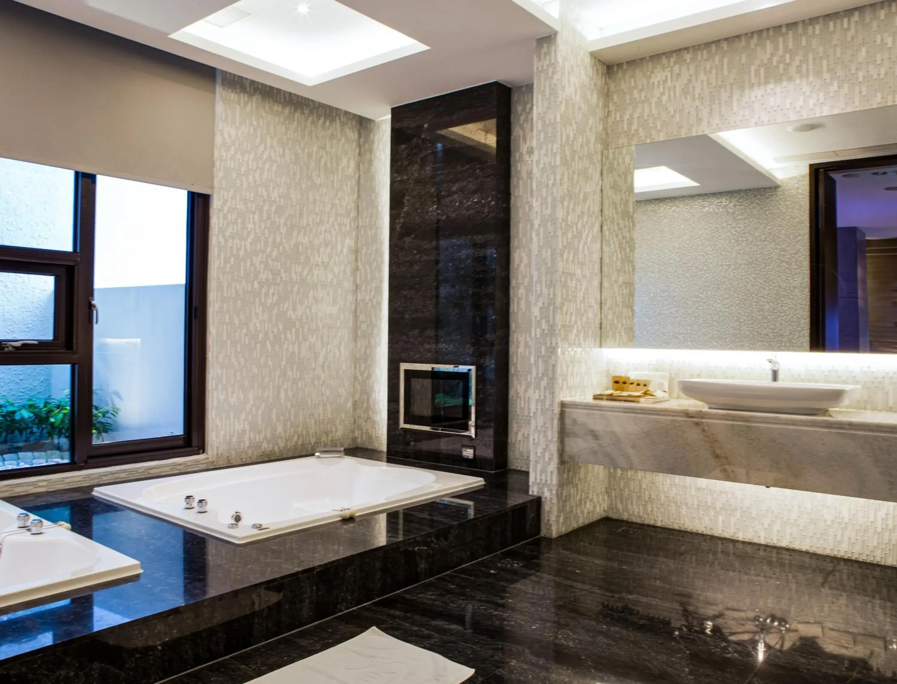 Bathroom in All-Ur Boutique Motel- Hua-Lian Branch