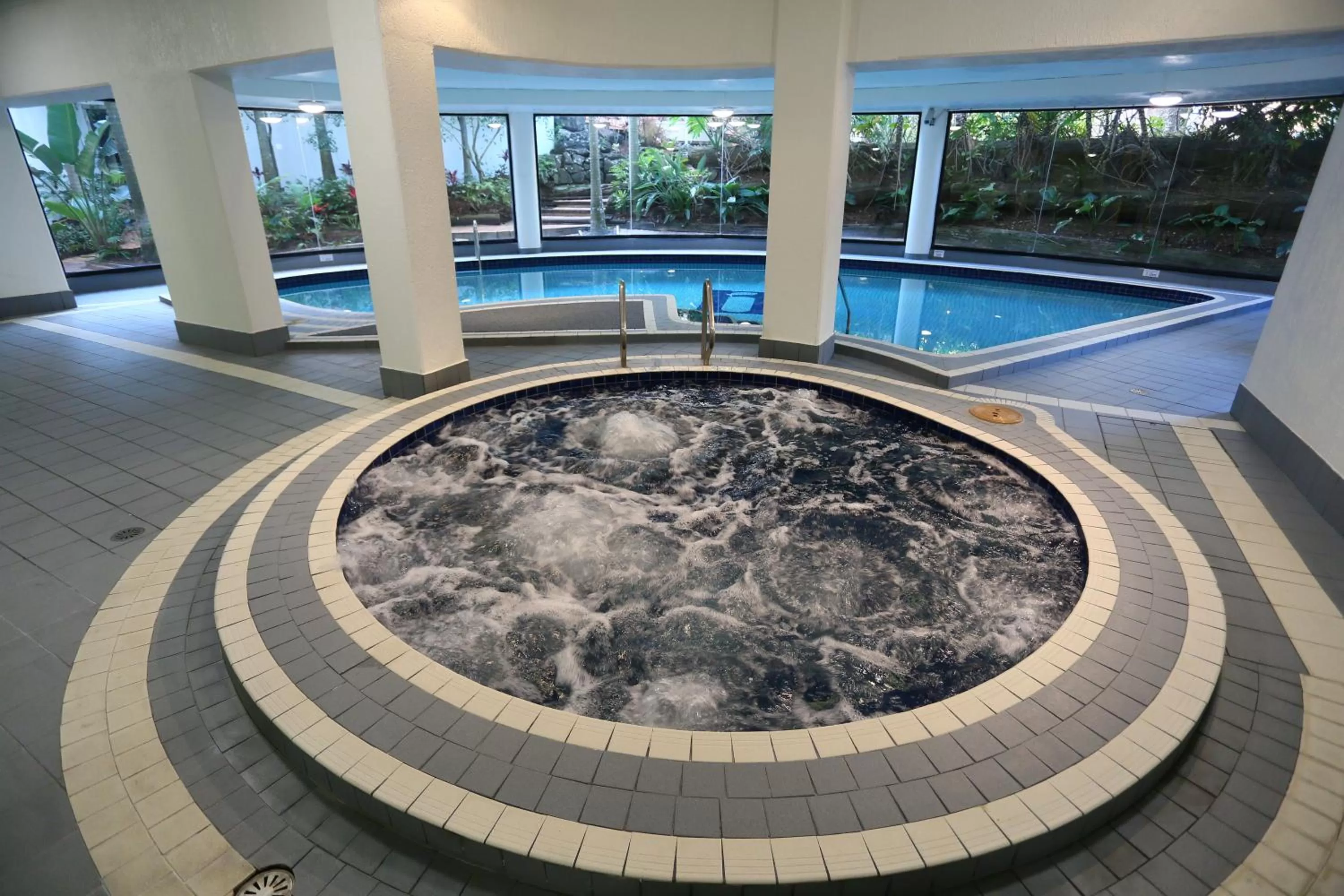 Spa and wellness centre/facilities in Biarritz Apartments Gold Coast