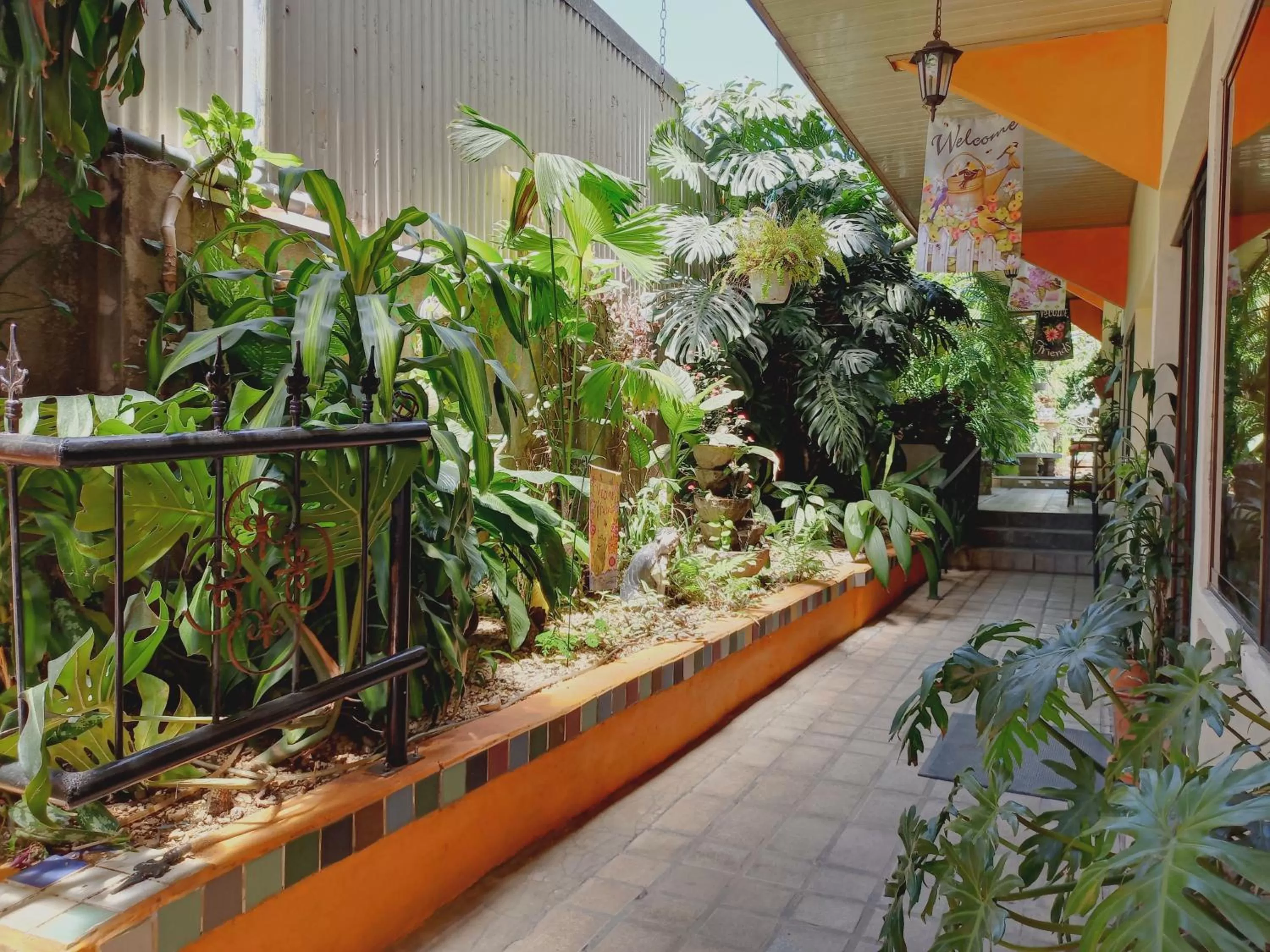 Garden in Nirvana Apartament Hostal