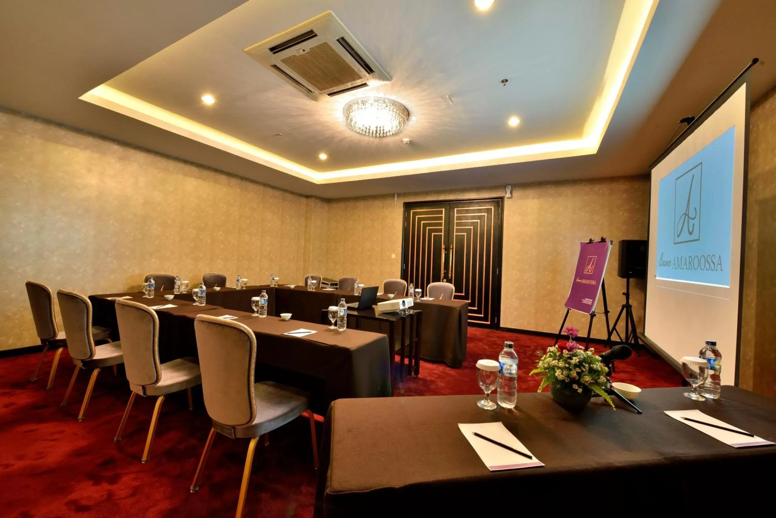 Banquet/Function facilities, Business Area/Conference Room in Little Amaroossa Hotel
