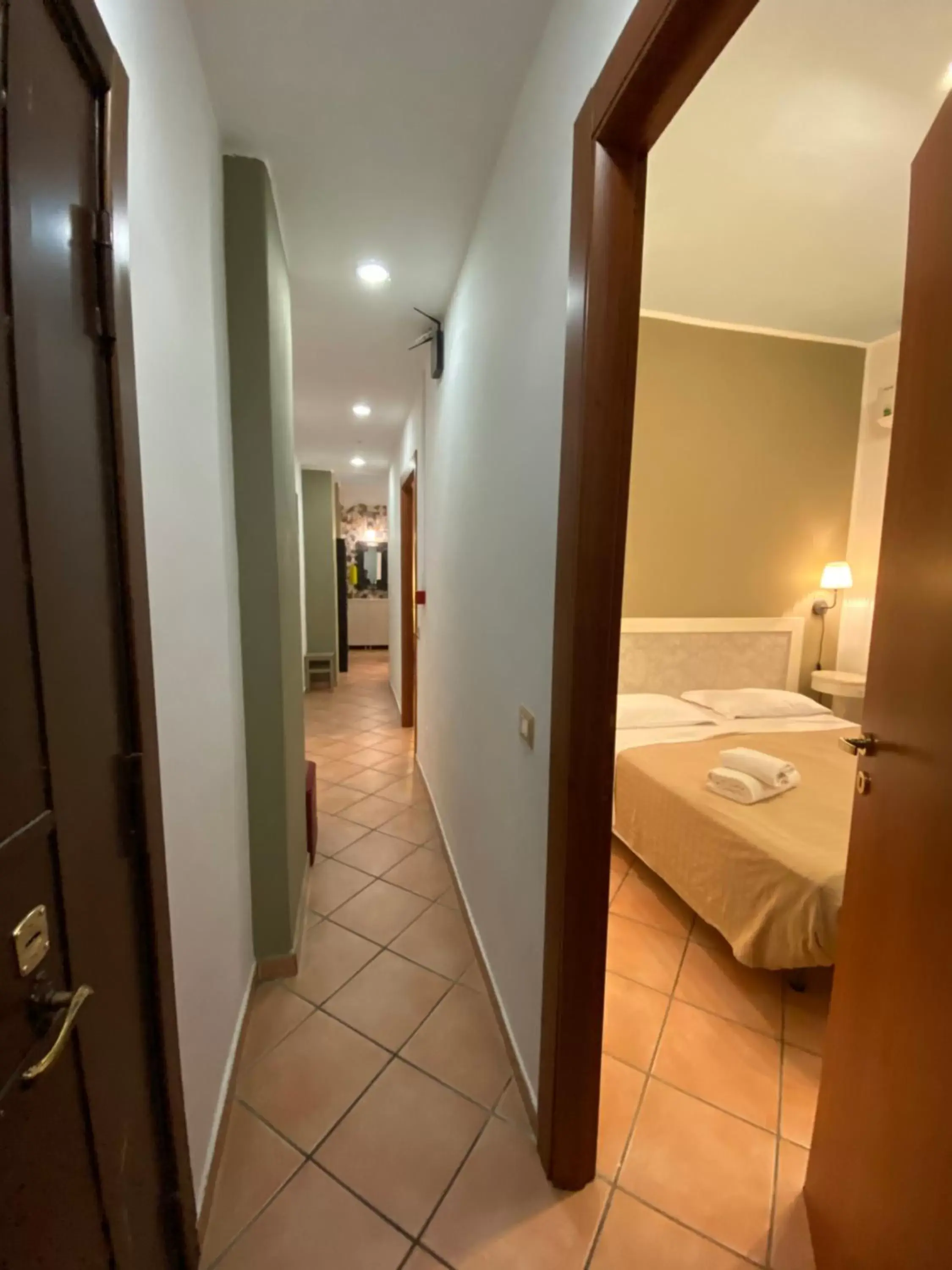 Photo of the whole room, Bathroom in Hotel Europeo Napoli
