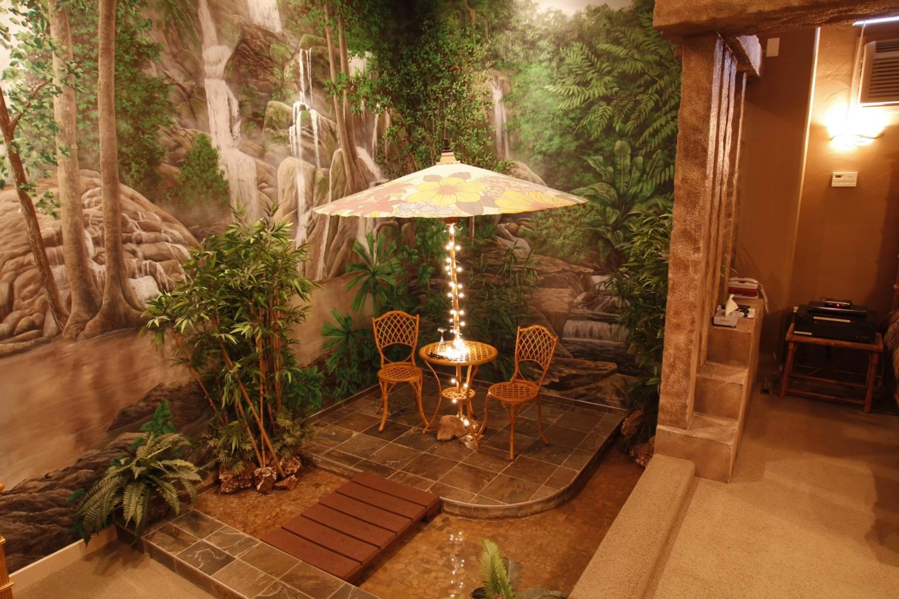 Seating Area in Destinations Inn Theme Rooms