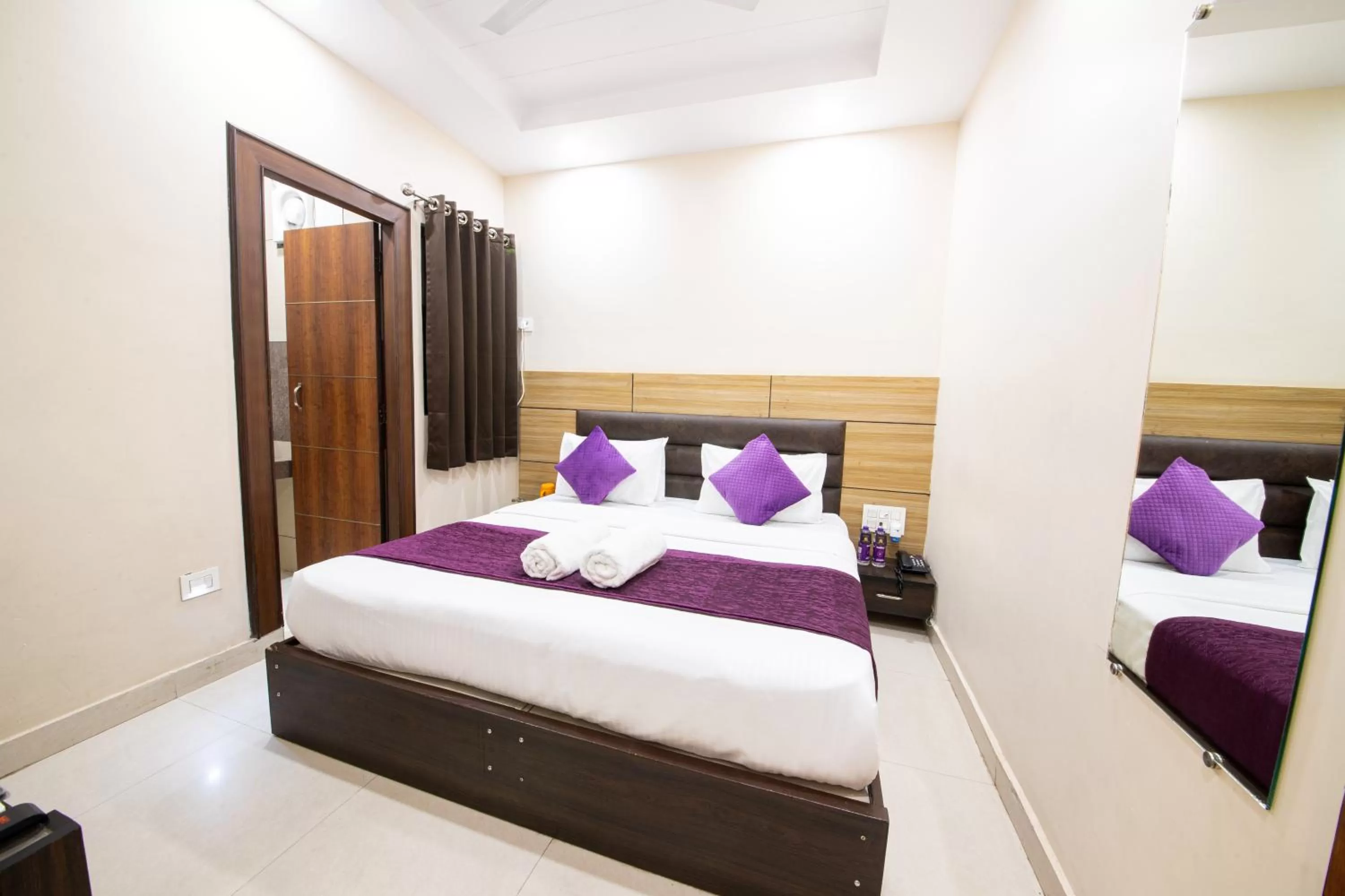 Bed in Perfect Stayz Dwarkesh - Hotel Near Haridwar Railway station