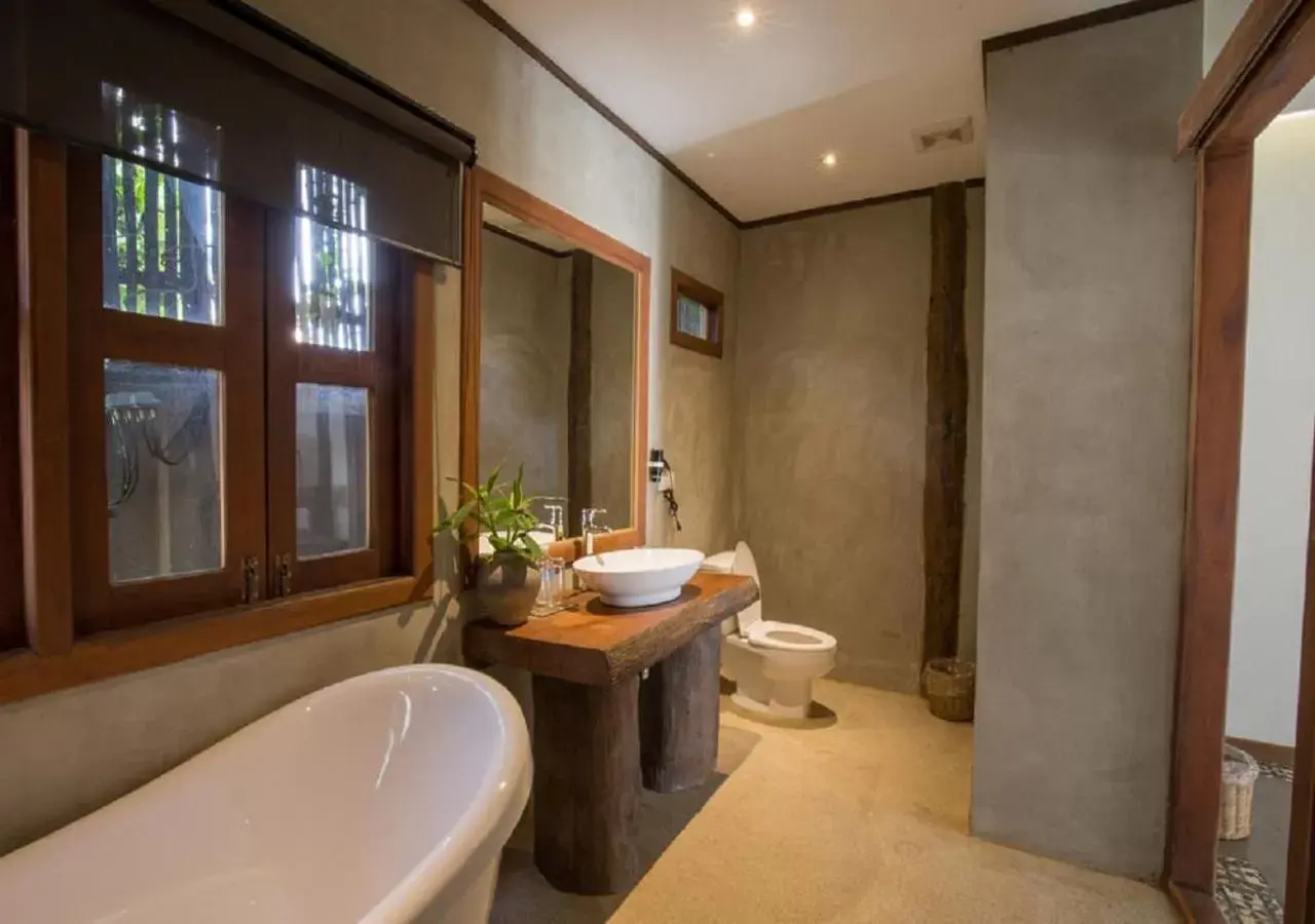 Bathroom in Java Wooden Villa & Residence Bathroom in Java Wooden Villa & Residence