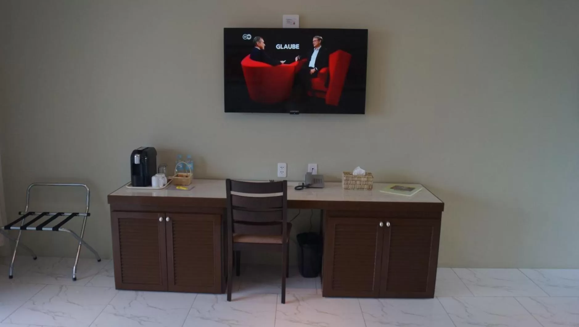 TV and multimedia in Panglao Sea Resort - Tangnan