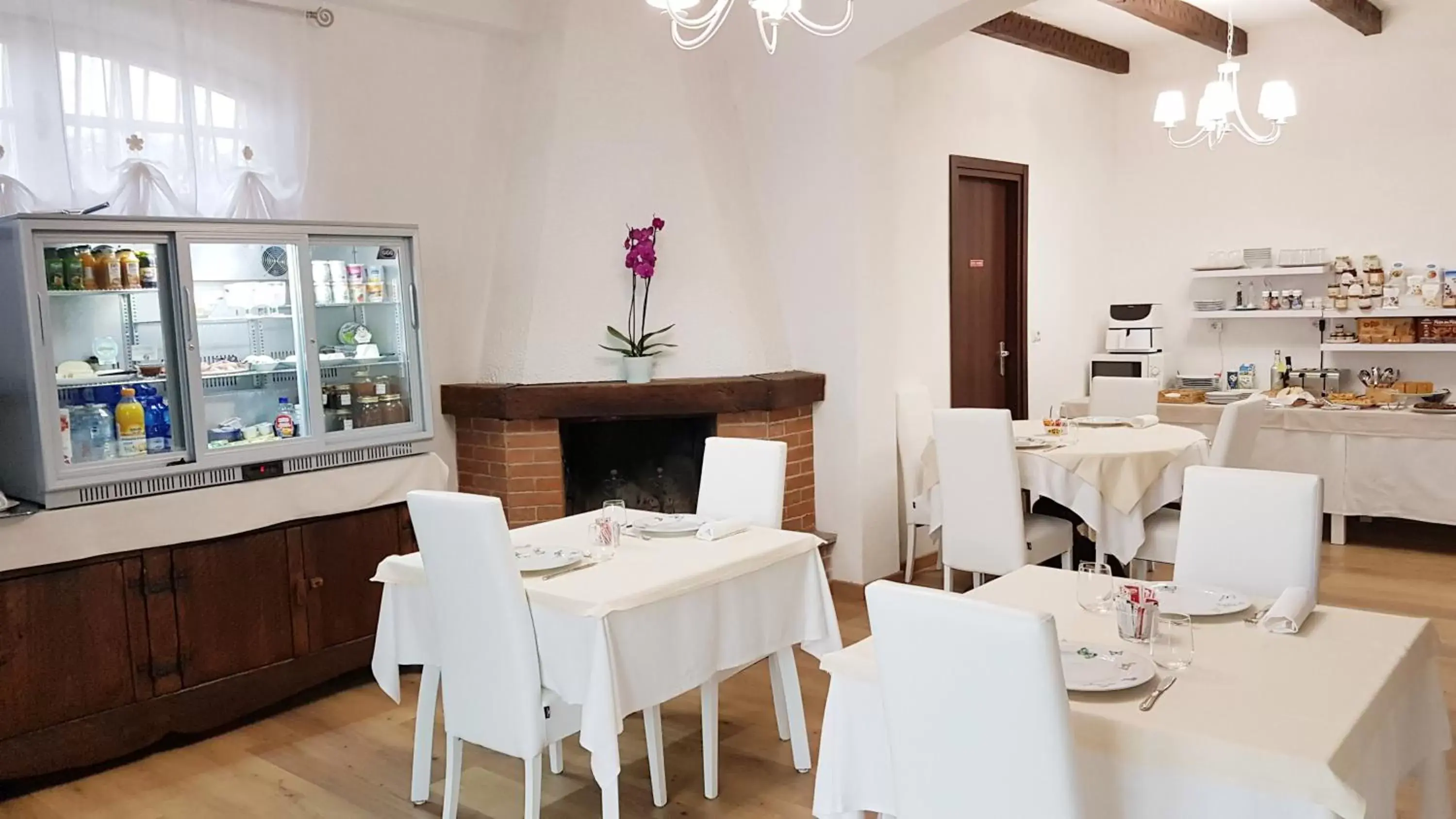 Breakfast, Restaurant/Places to Eat in Villa Bellavista Alba, B&B