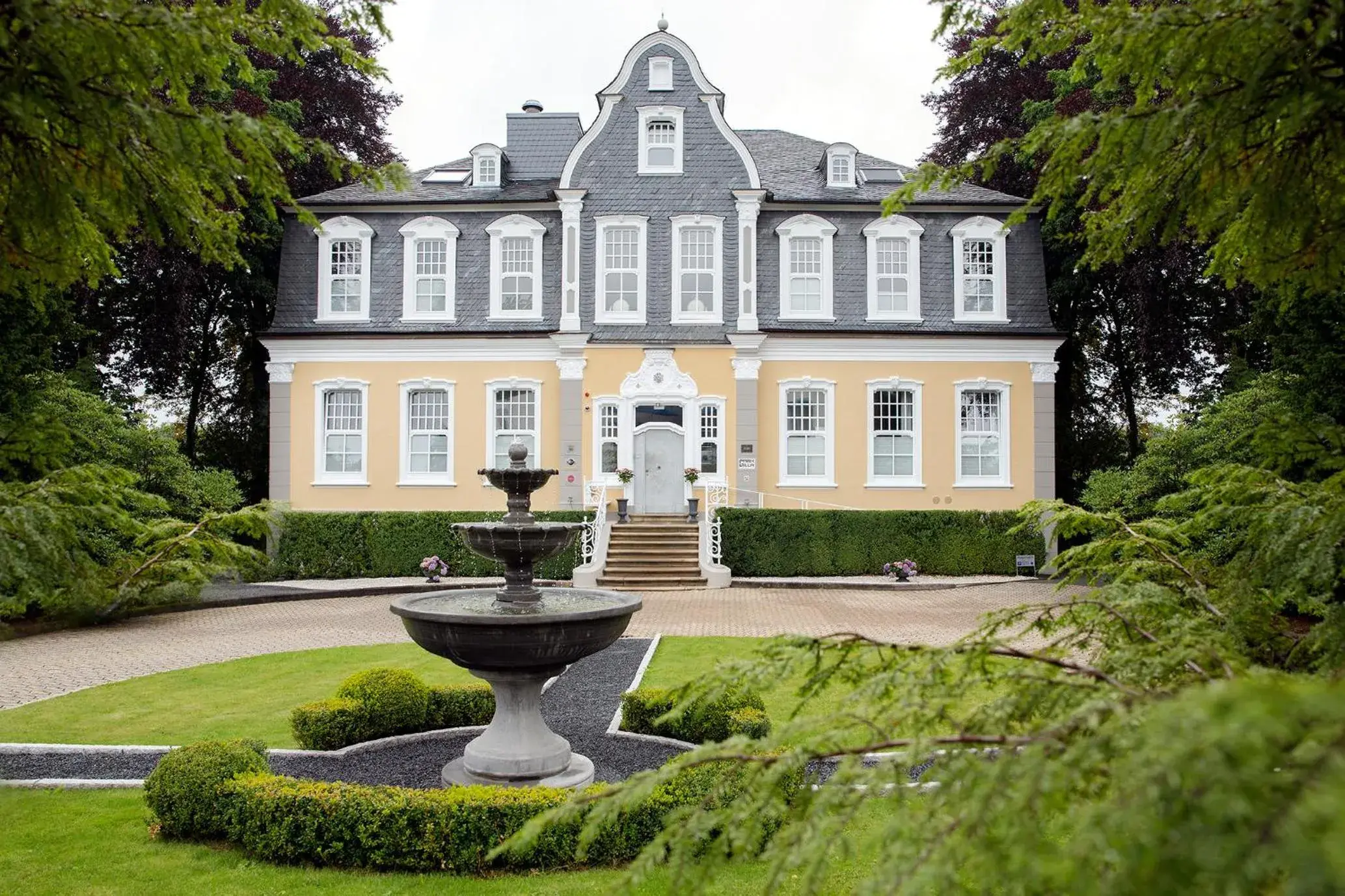 Facade/entrance, Property Building in Park Villa