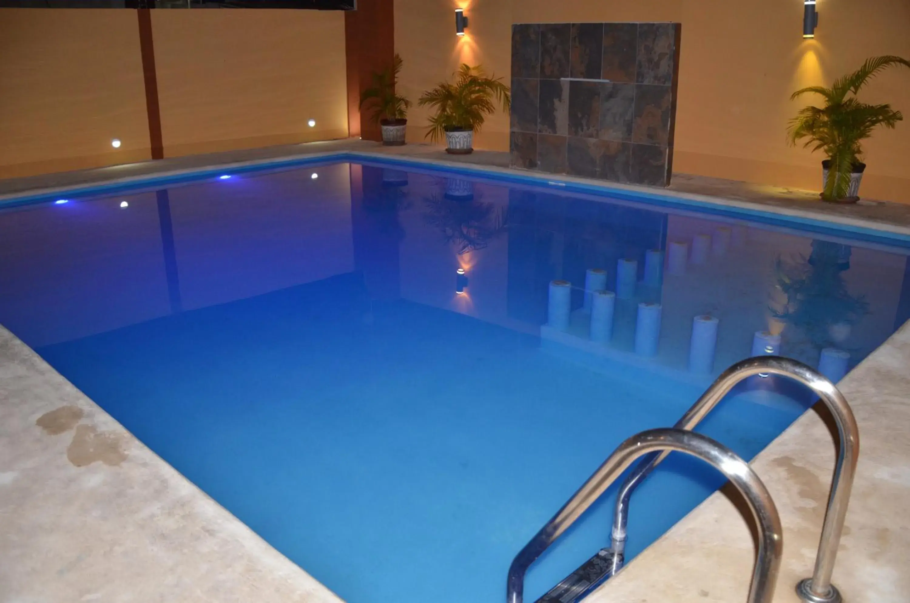 , Swimming Pool in Terracota Corner Rooms